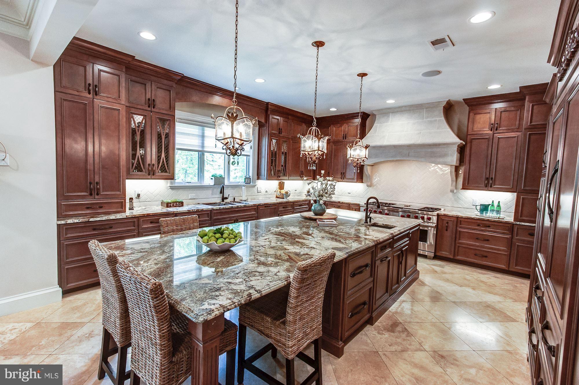 PEACOCK STATION - Residential