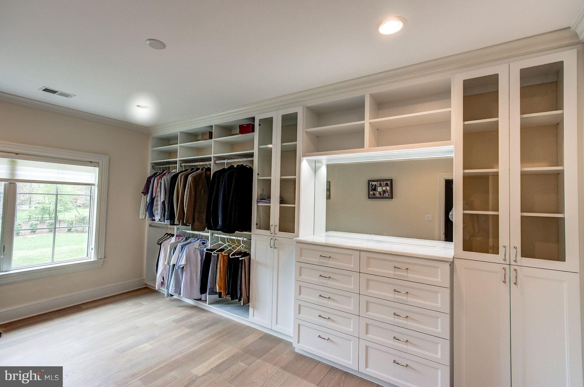 PEACOCK STATION - Residential