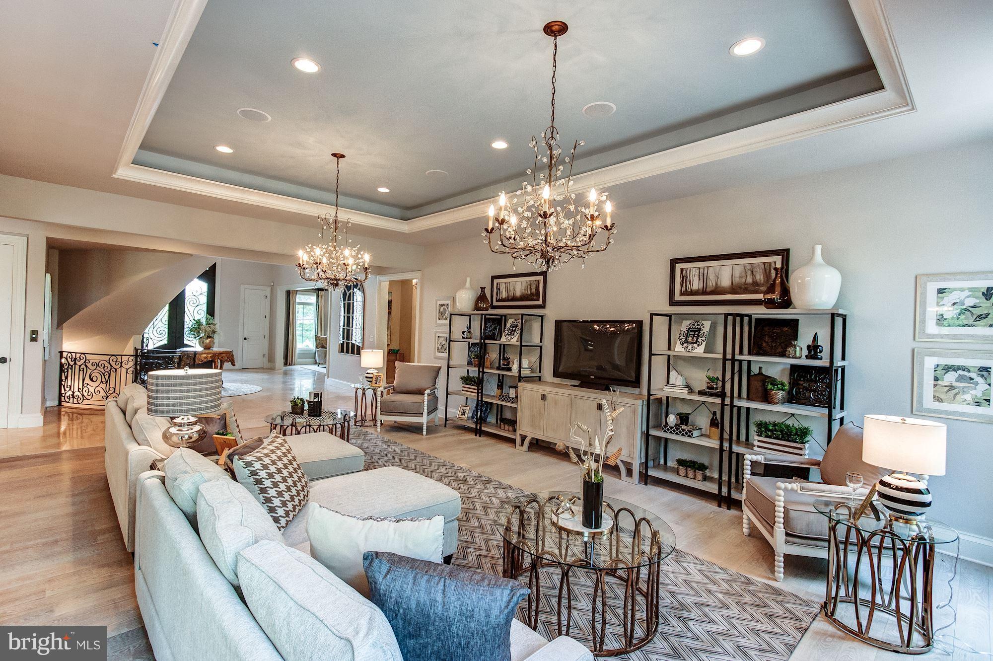 PEACOCK STATION - Residential