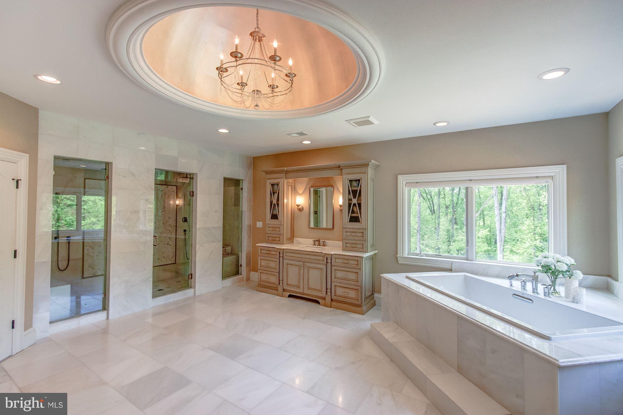 PEACOCK STATION - Residential