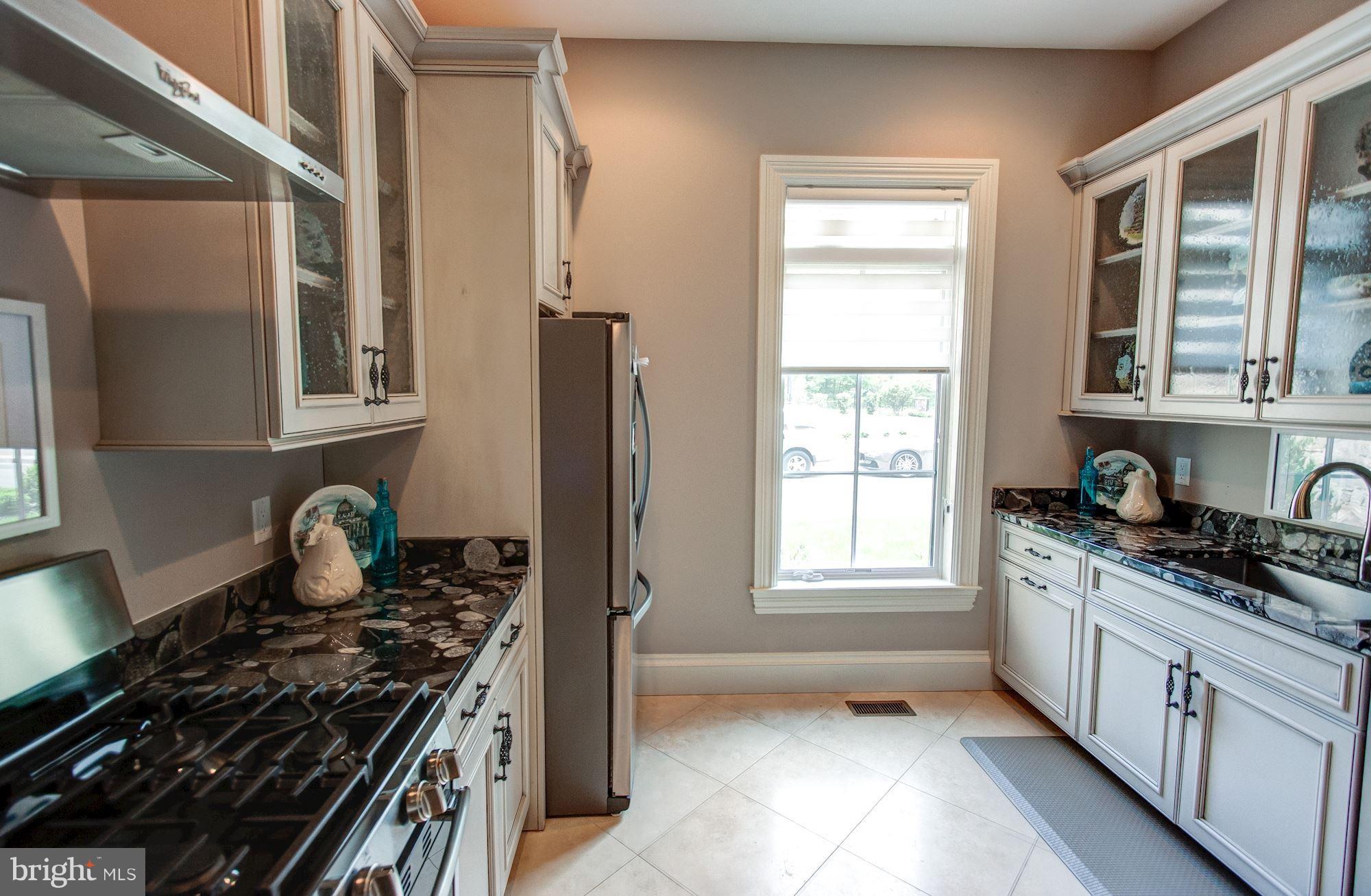 PEACOCK STATION - Residential