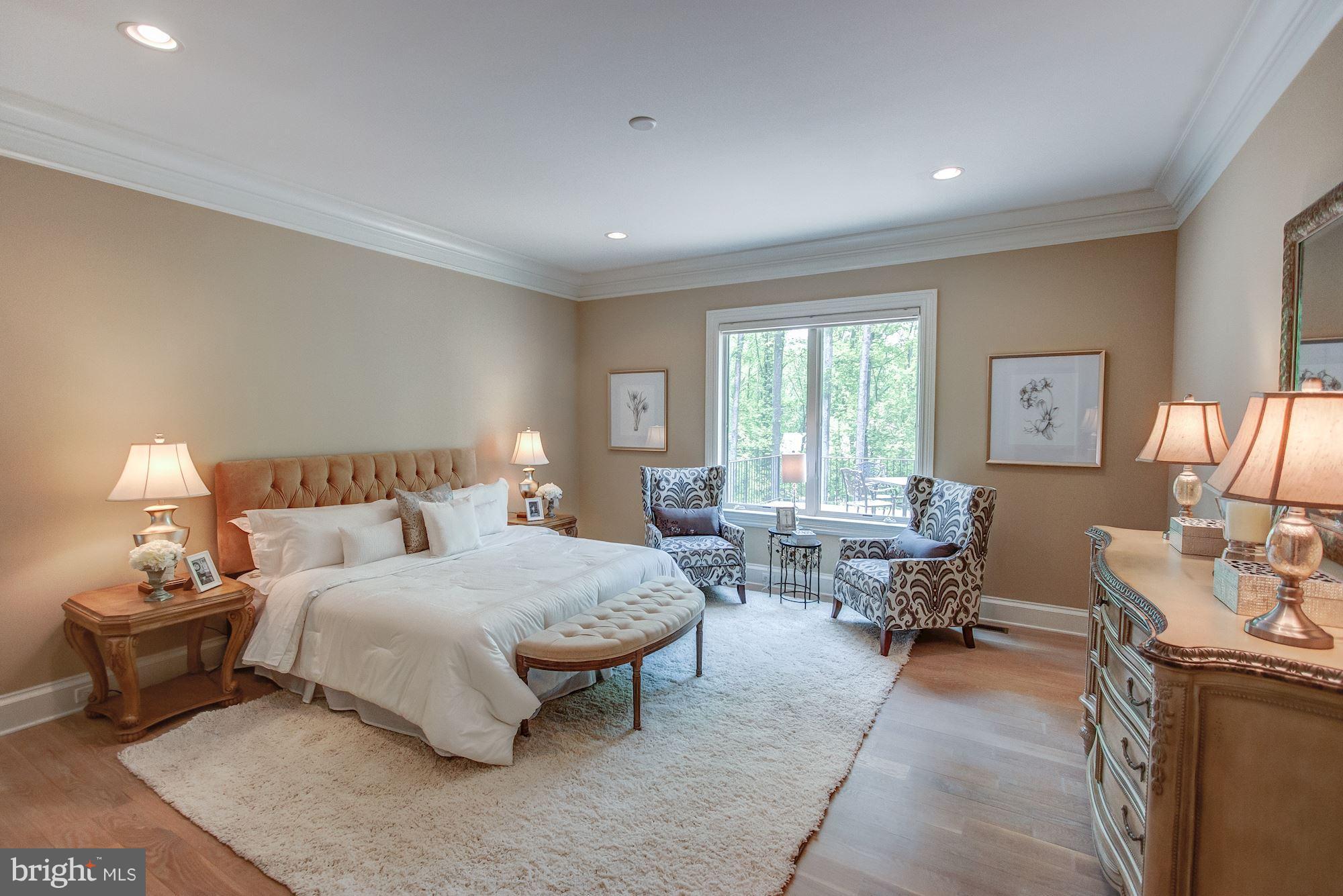 PEACOCK STATION - Residential