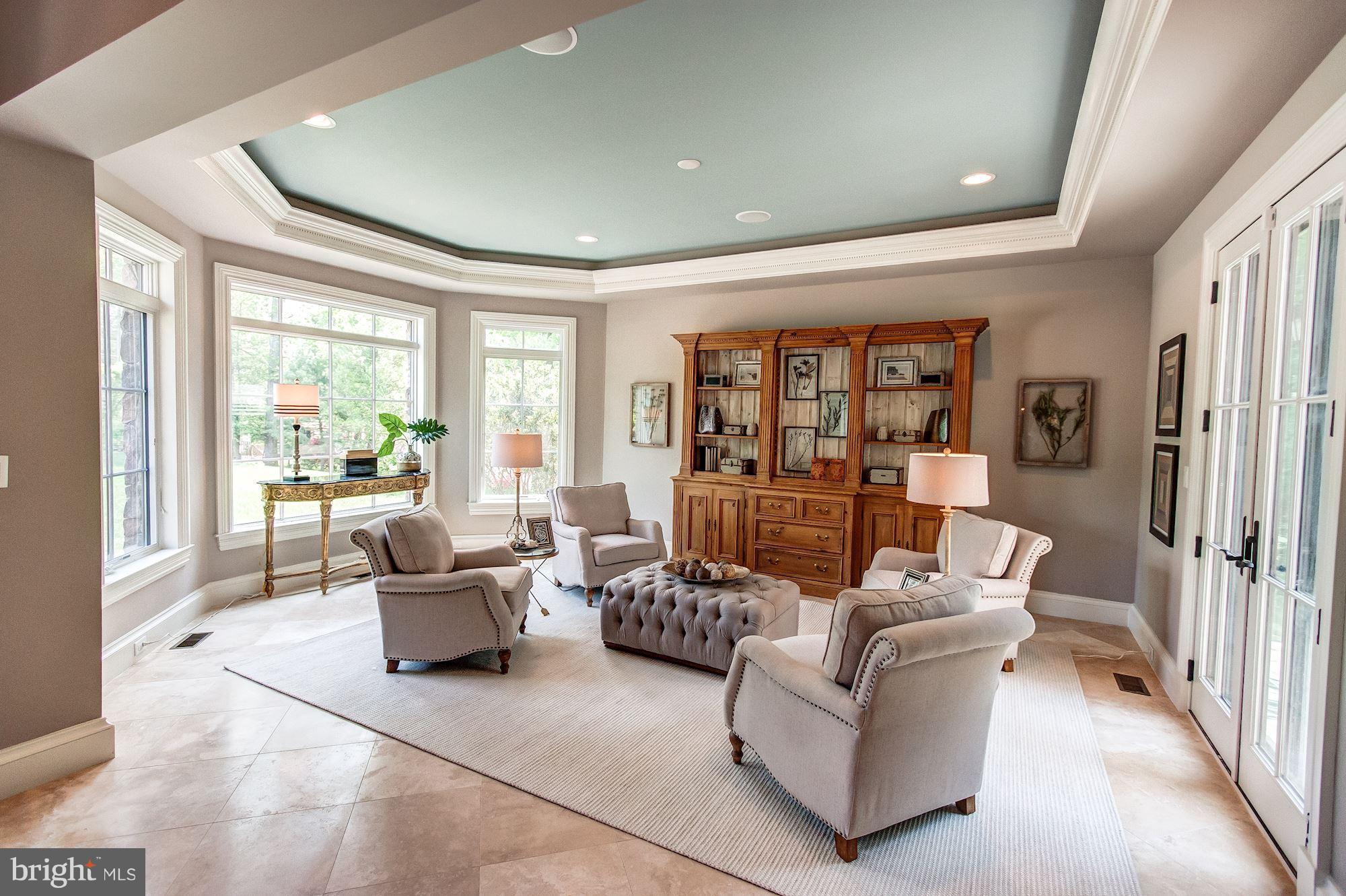 PEACOCK STATION - Residential