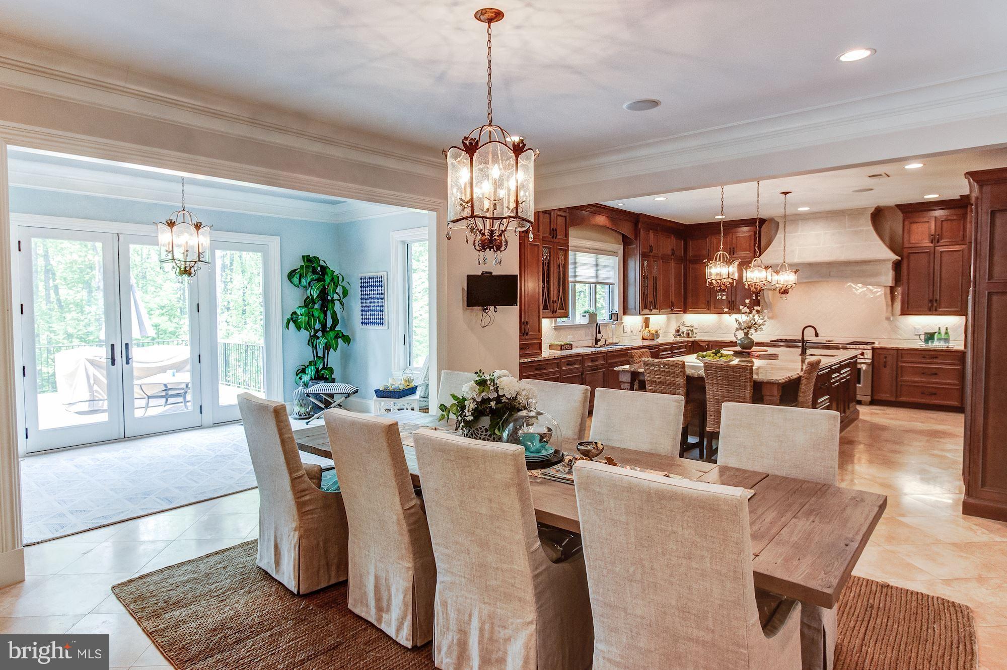 PEACOCK STATION - Residential