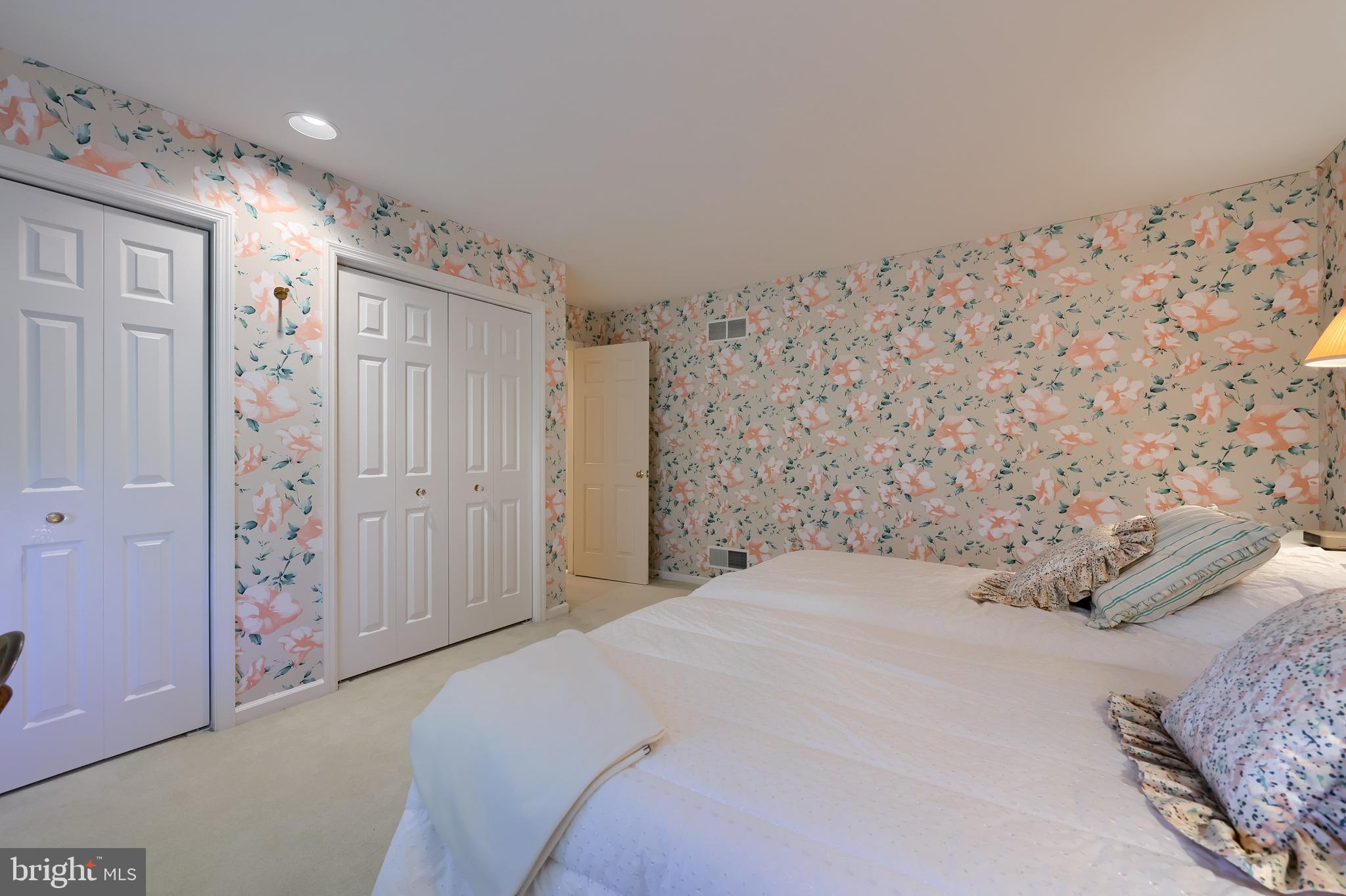 WYOMISSING MEADOWS - Residential