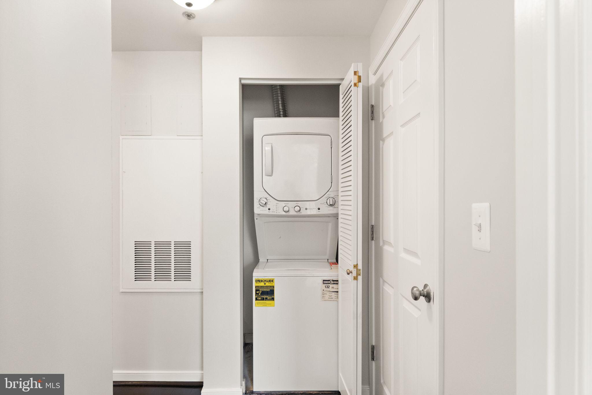 LILLIAN COURT AT TYSONS 11 - Residential