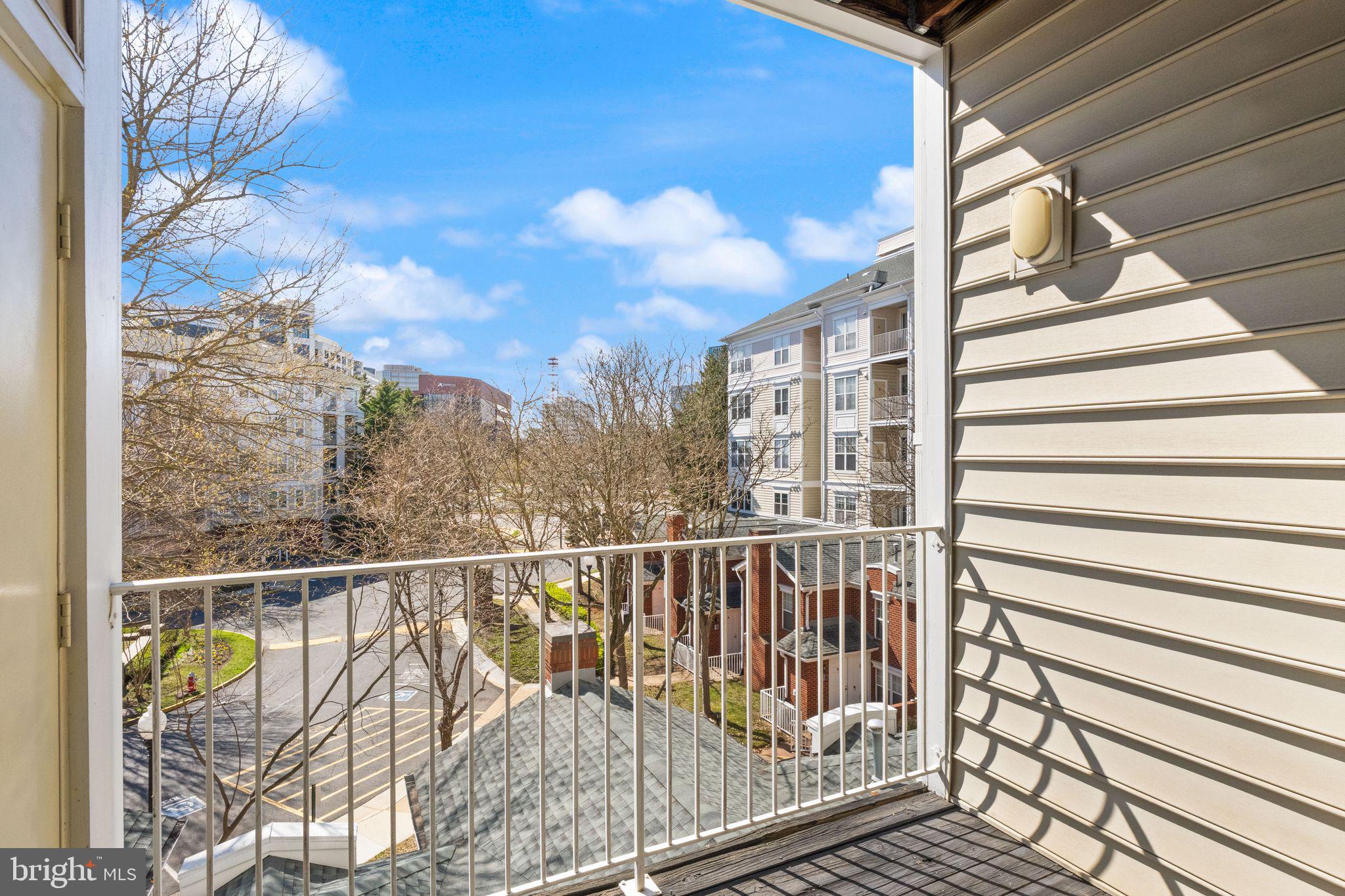 LILLIAN COURT AT TYSONS 11 - Residential