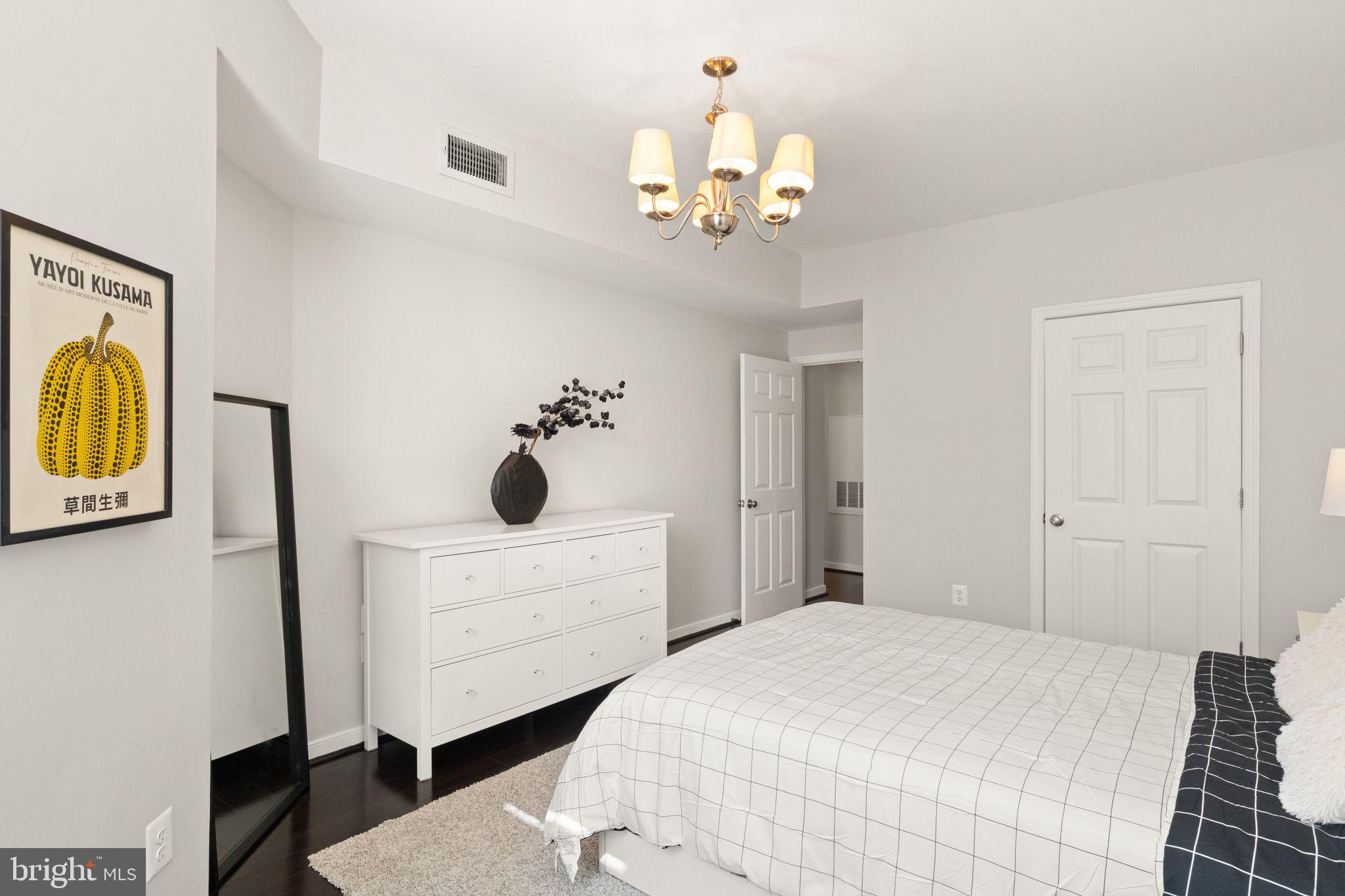 LILLIAN COURT AT TYSONS 11 - Residential