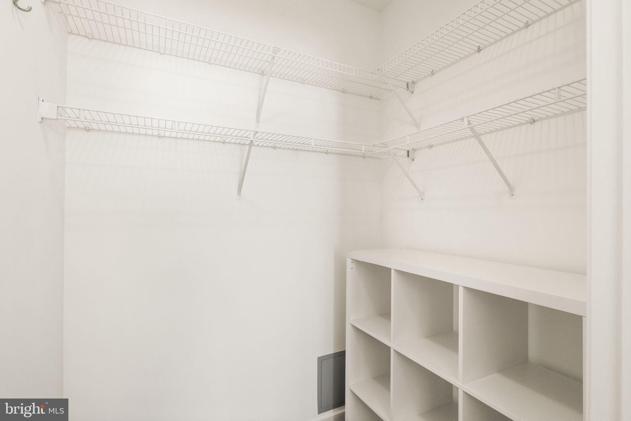 LILLIAN COURT AT TYSONS 11 - Residential