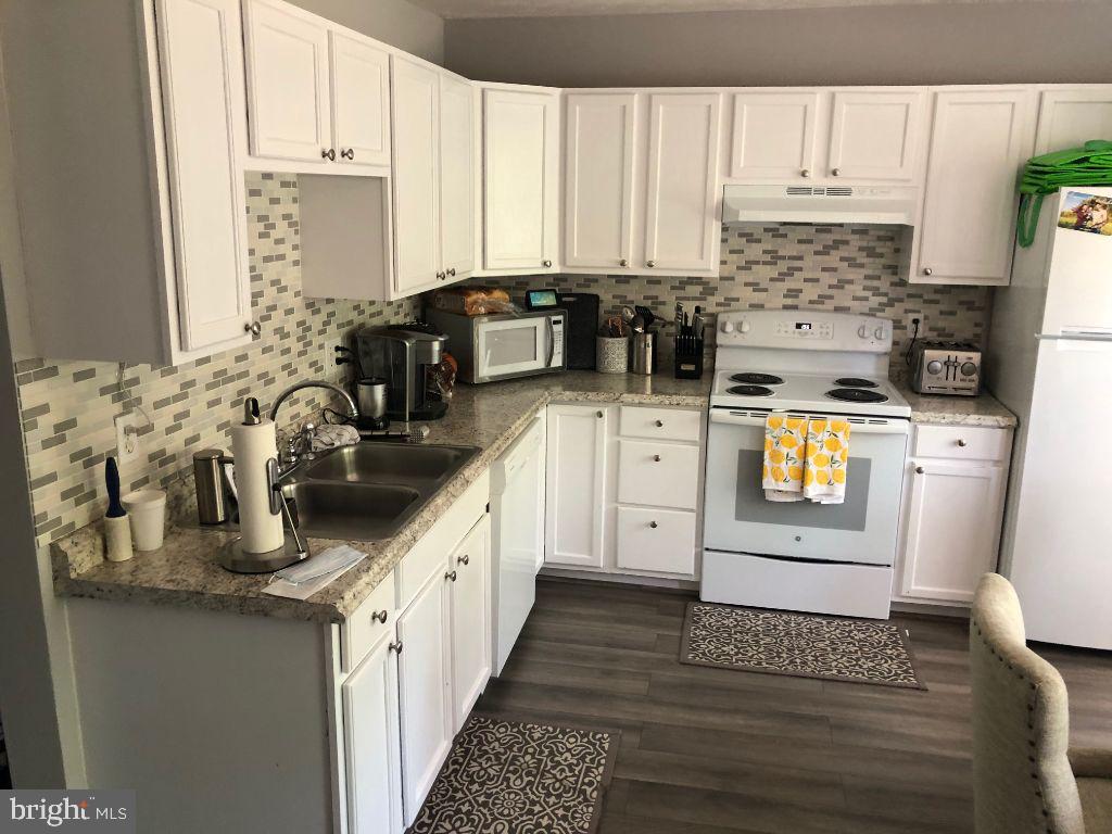 COVENTRY CREEK - Residential Lease