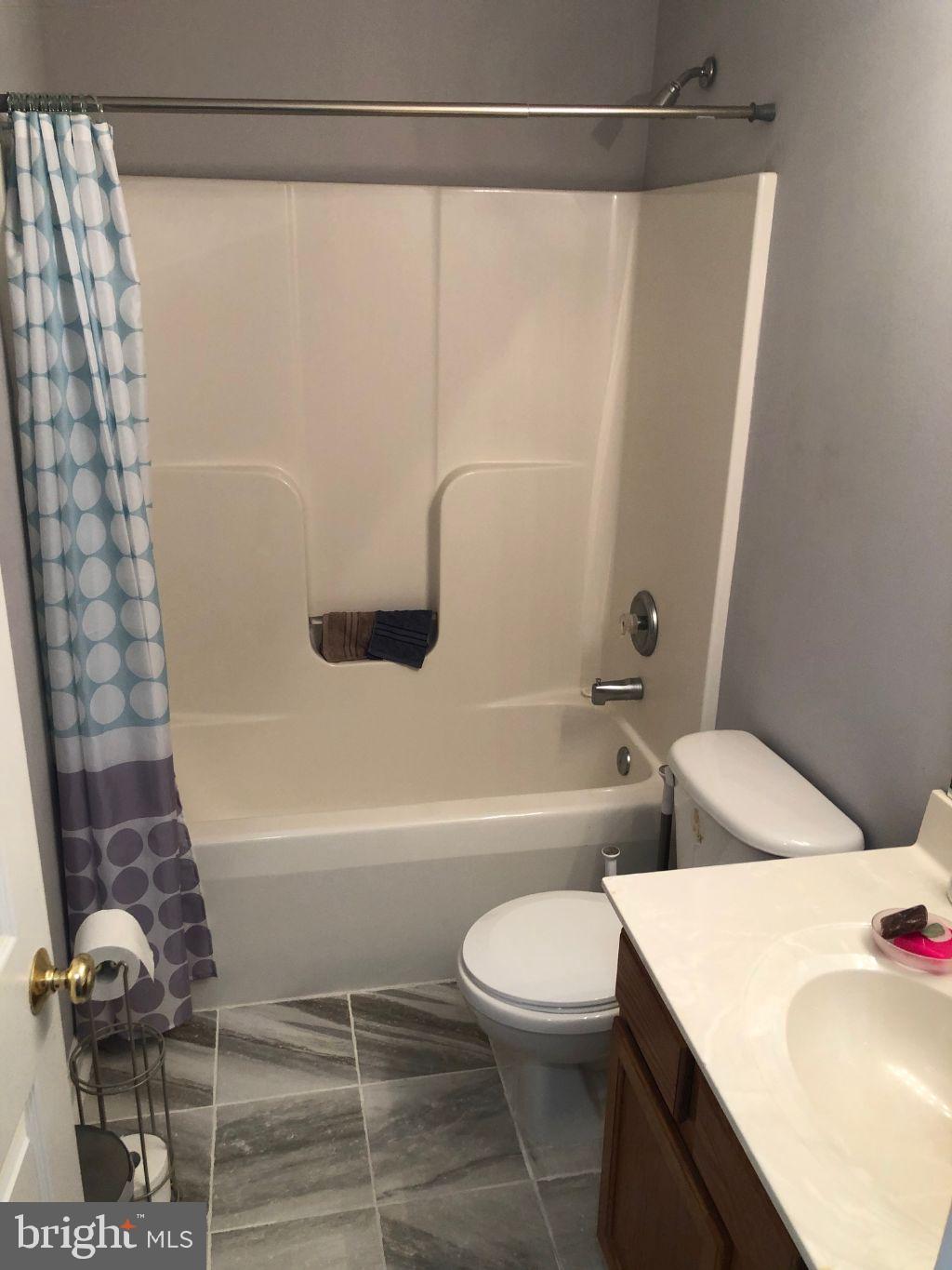 COVENTRY CREEK - Residential Lease