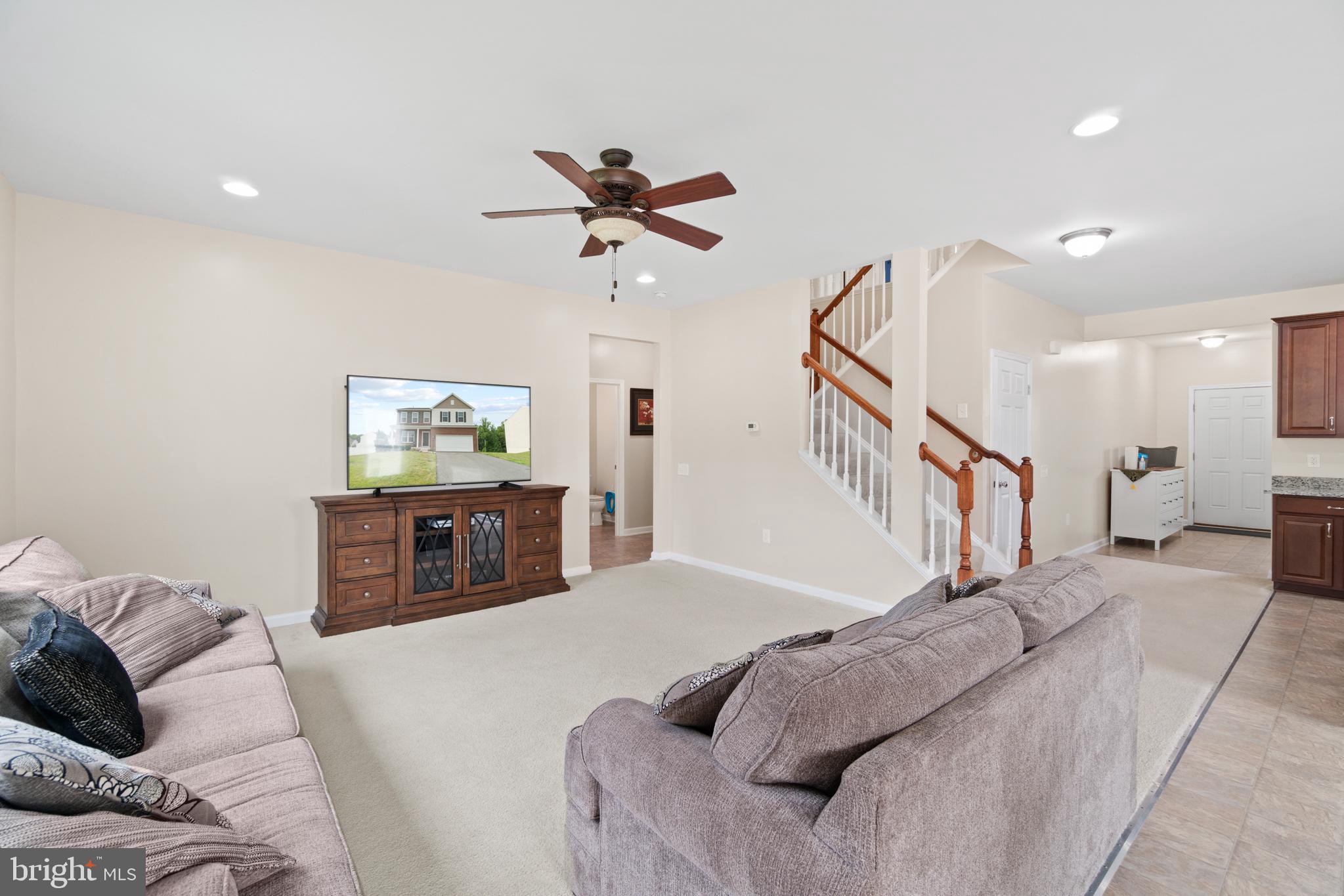 STAFFORD LAKES VILLAGE - Residential