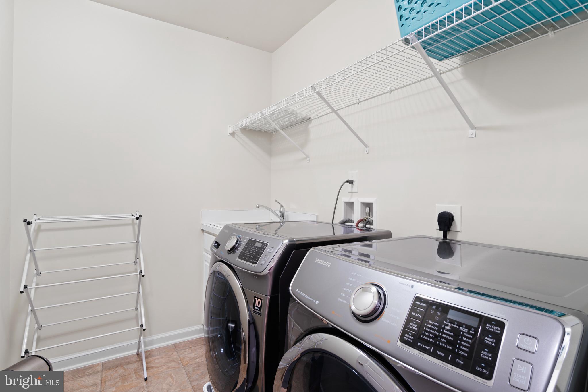 STAFFORD LAKES VILLAGE - Residential