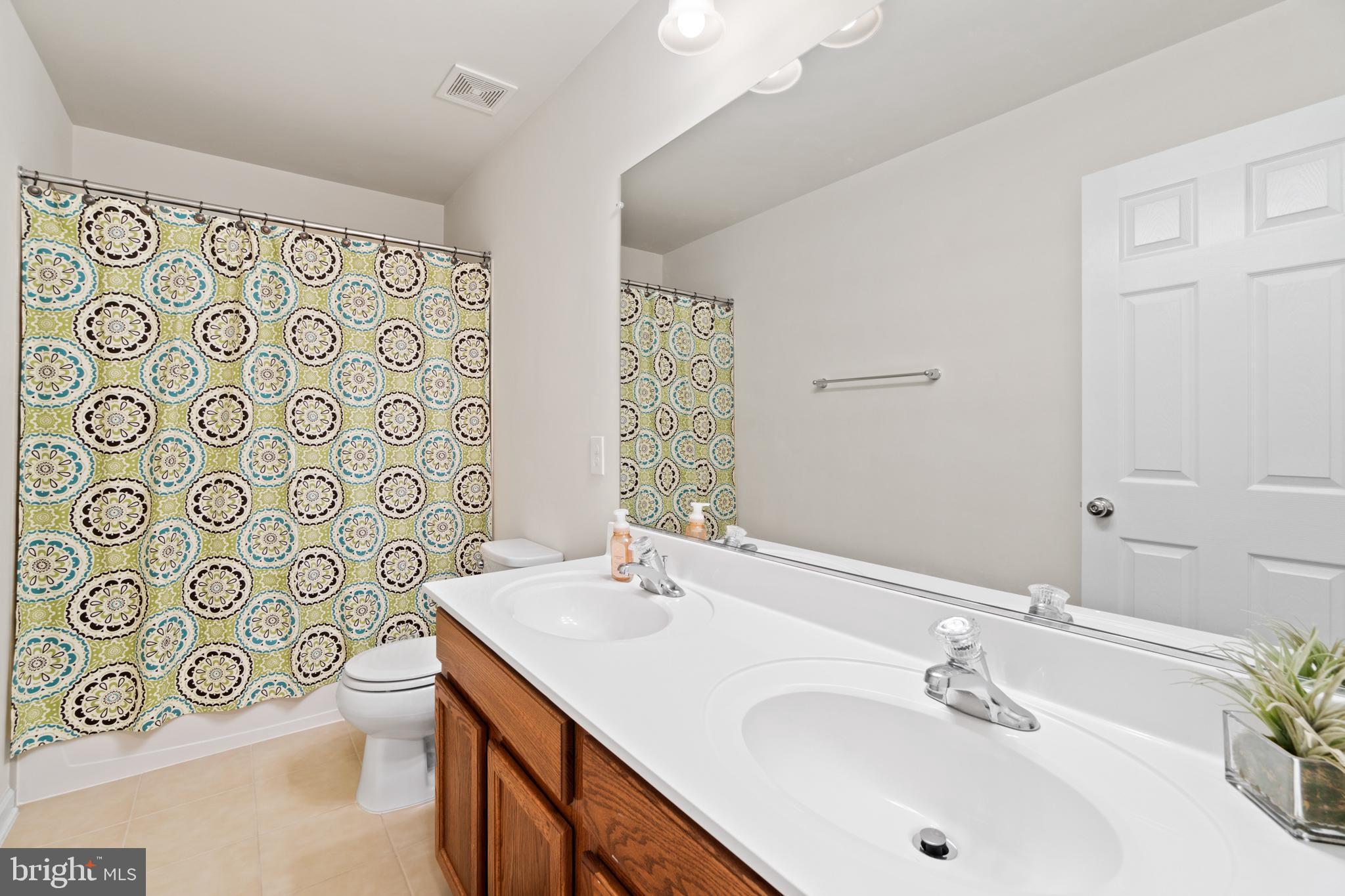 STAFFORD LAKES VILLAGE - Residential