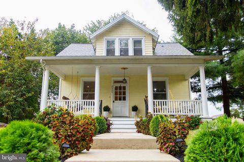 Photo of 2324 Wood Street, LANCASTER, PA 17603 (MLS # PALA2076810)