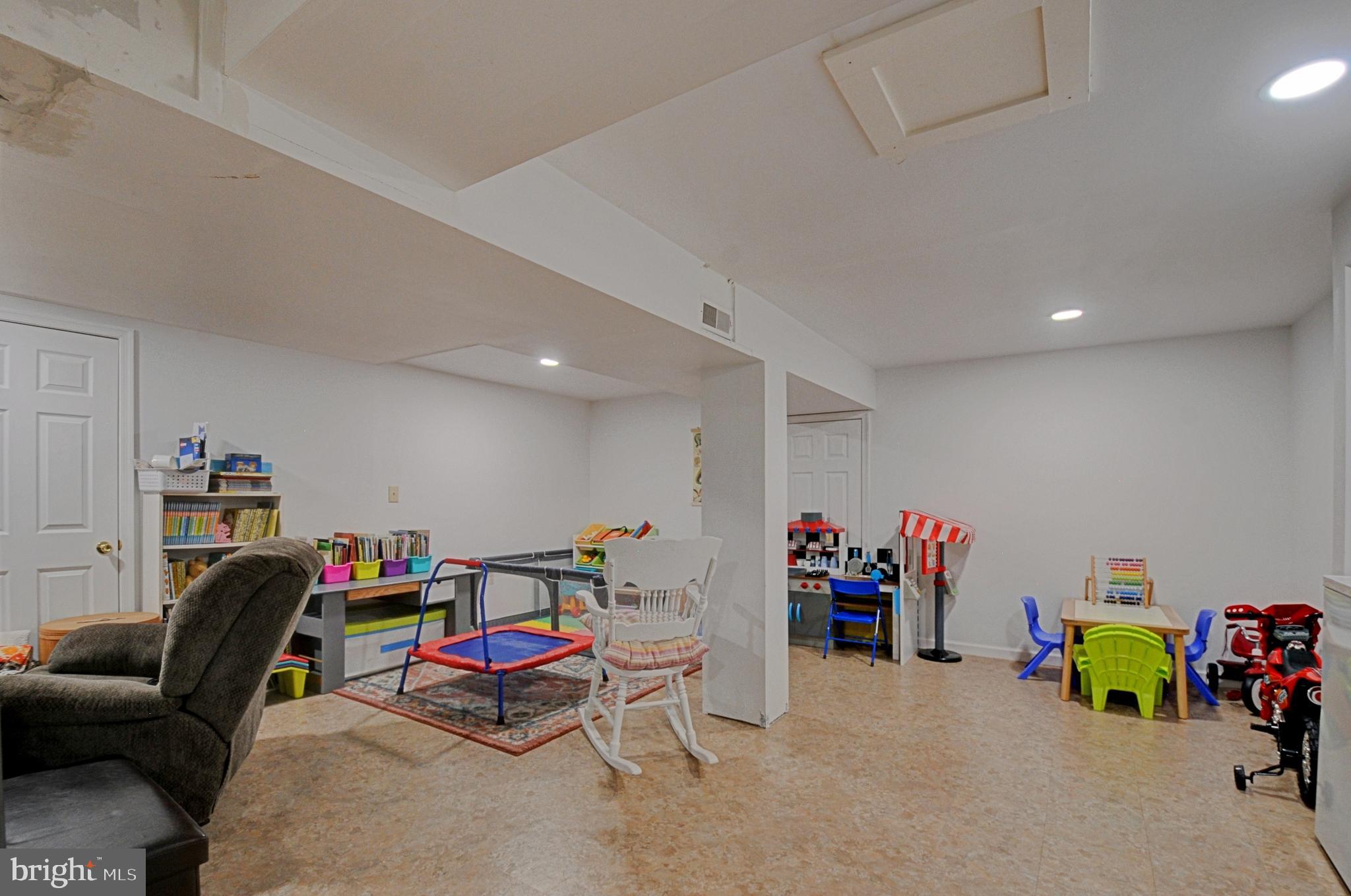 WALNUT GROVE - Residential