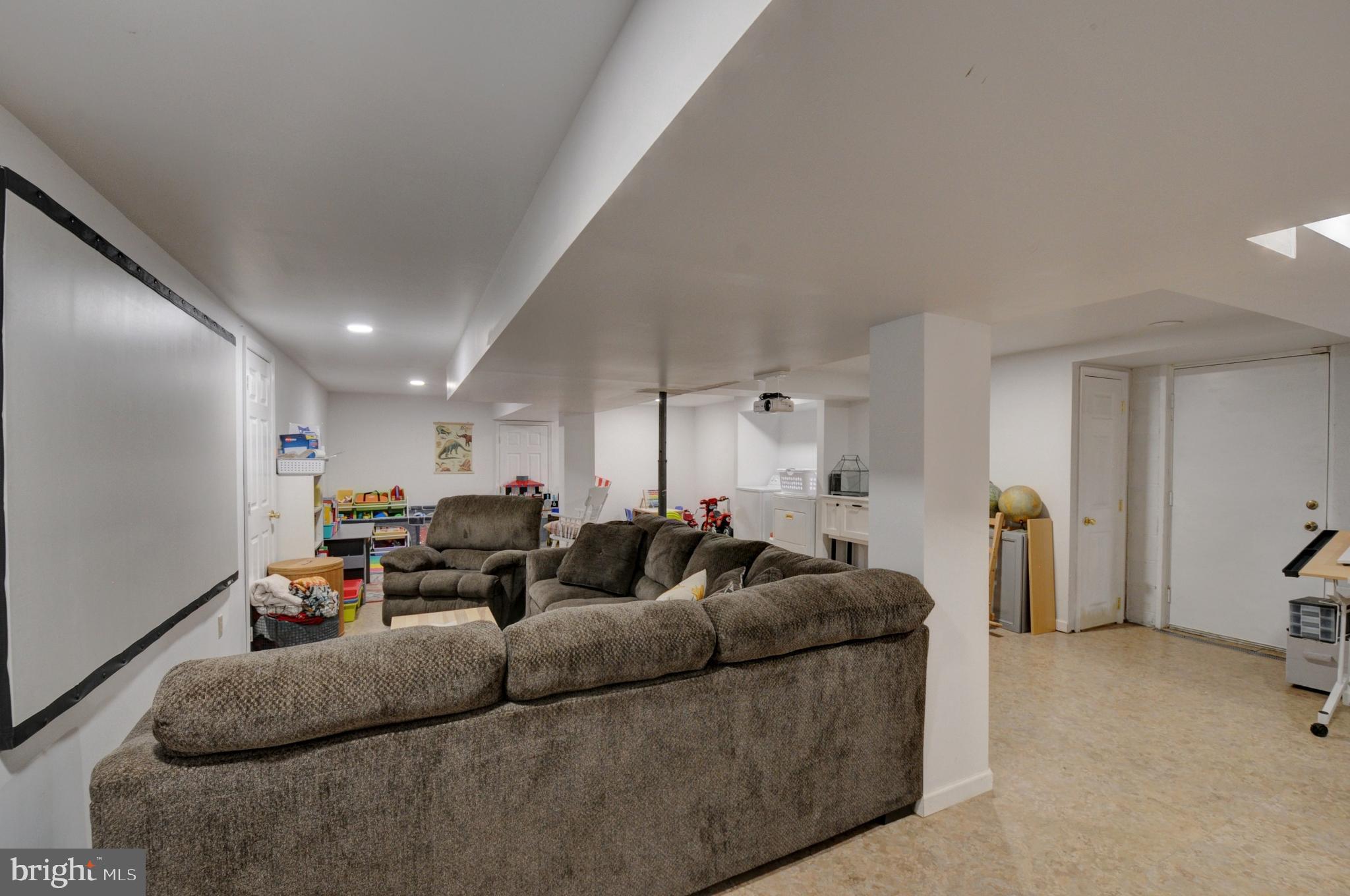 WALNUT GROVE - Residential