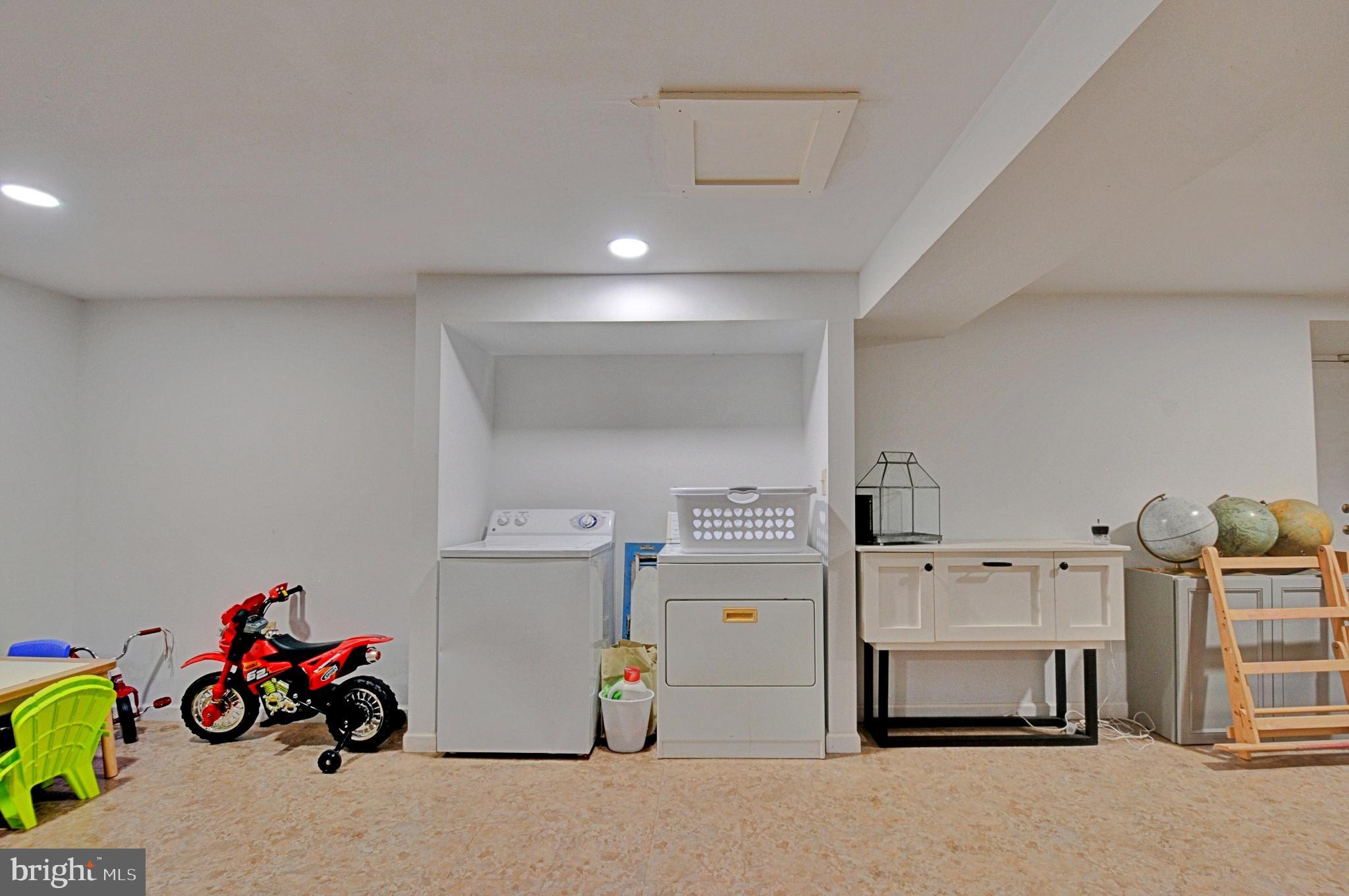 WALNUT GROVE - Residential