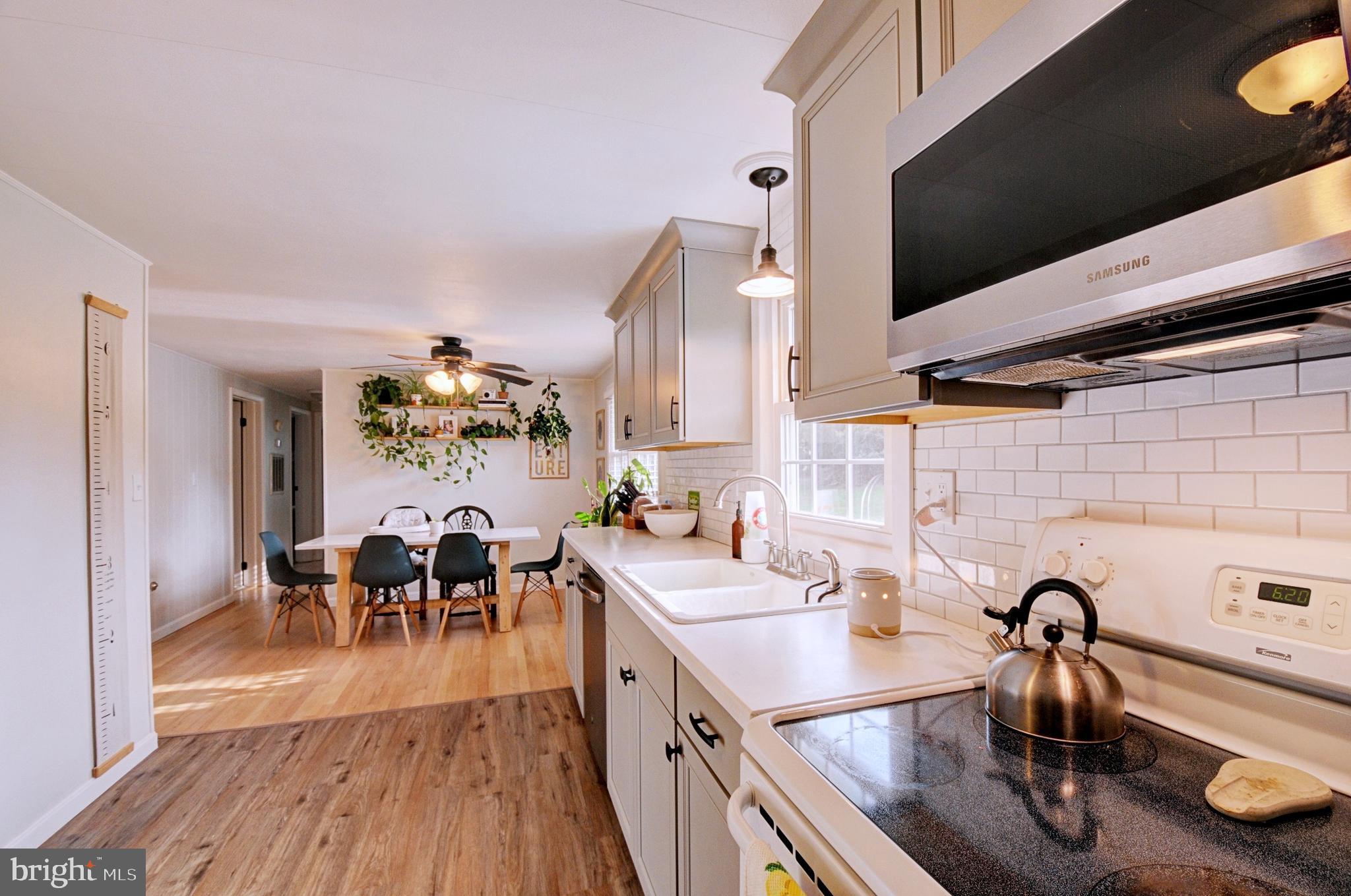 WALNUT GROVE - Residential