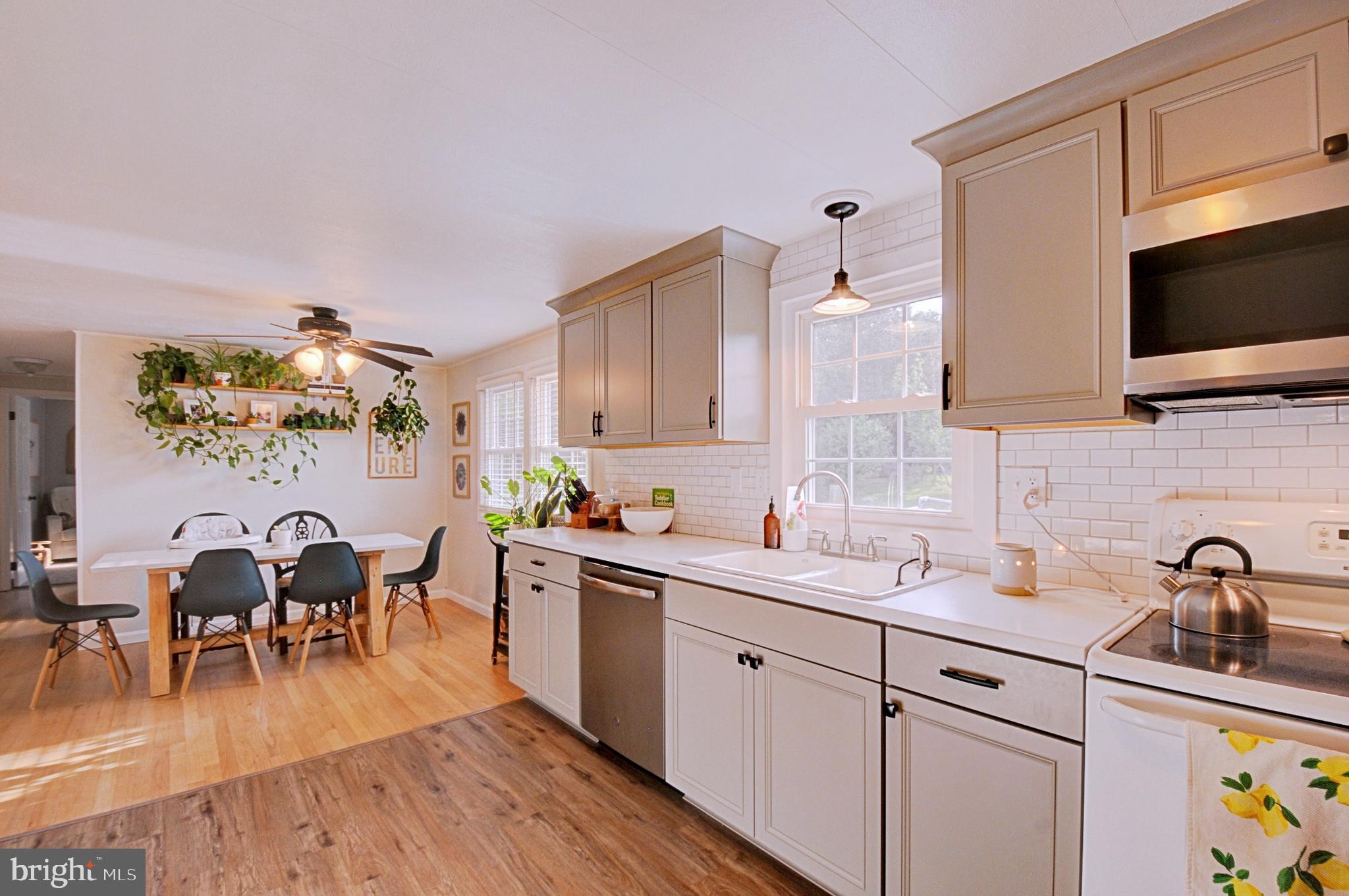 WALNUT GROVE - Residential