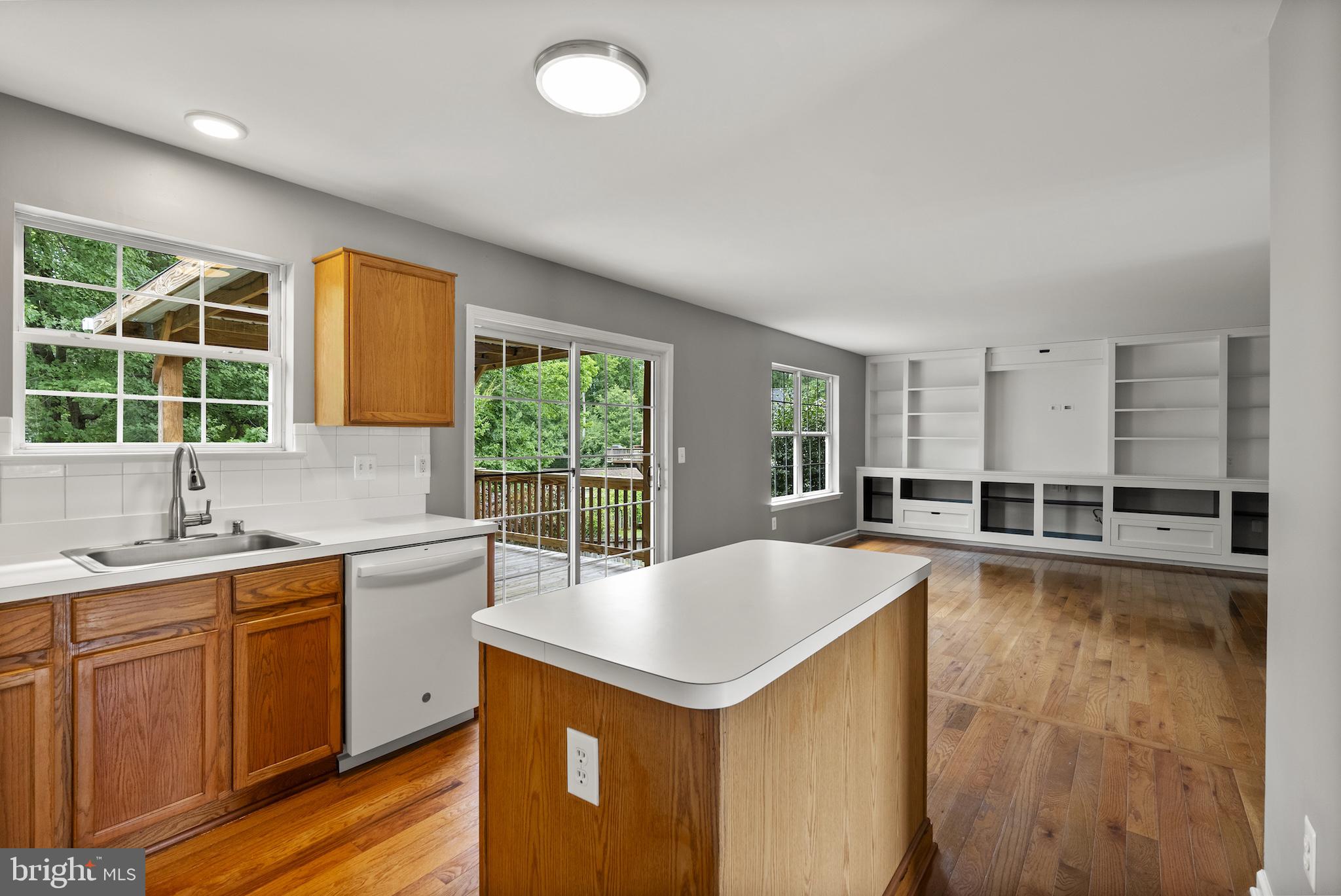 ALMA SMITH - Residential