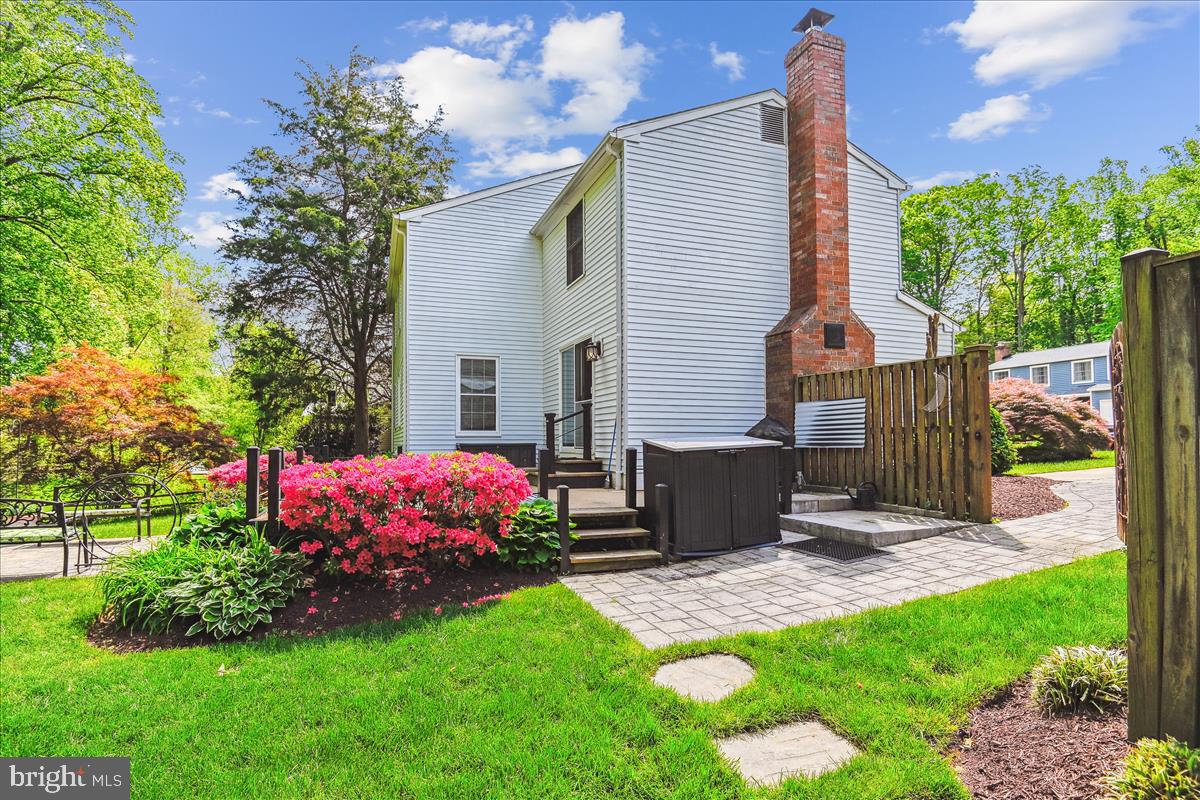 BAY HILLS - Residential