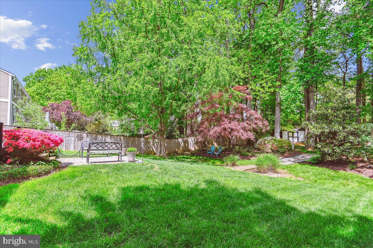 BAY HILLS - Residential