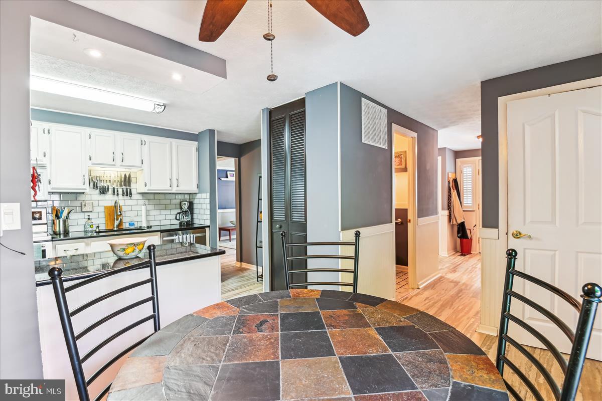 BAY HILLS - Residential