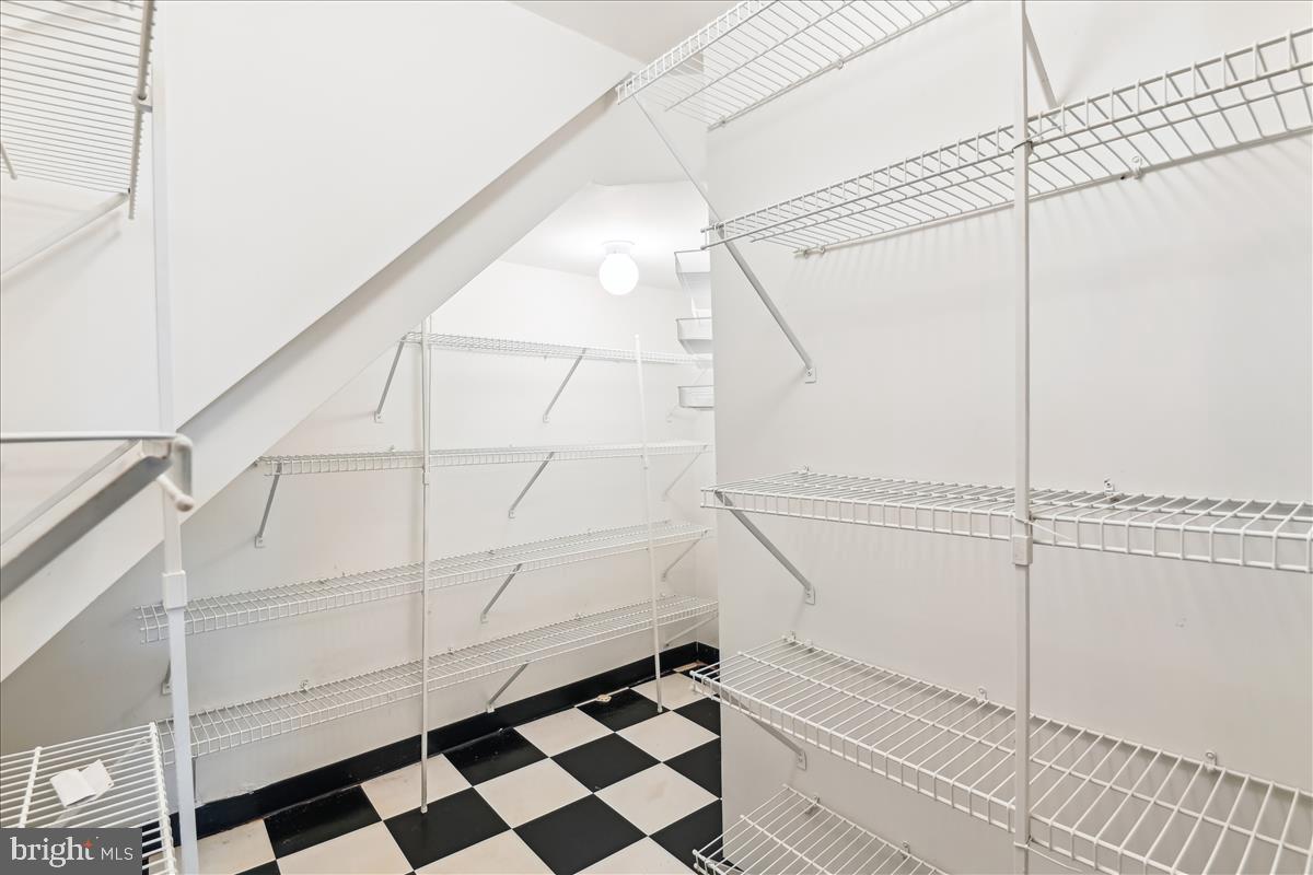 BAY HILLS - Residential