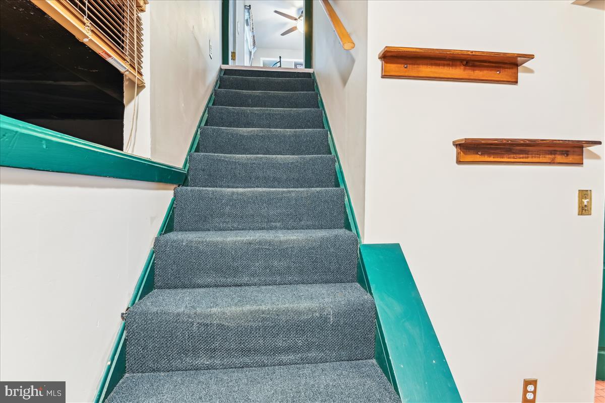 BAY HILLS - Residential