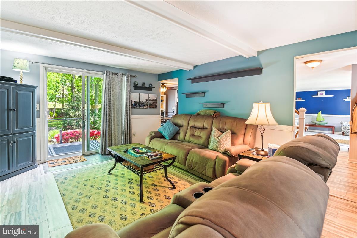 BAY HILLS - Residential