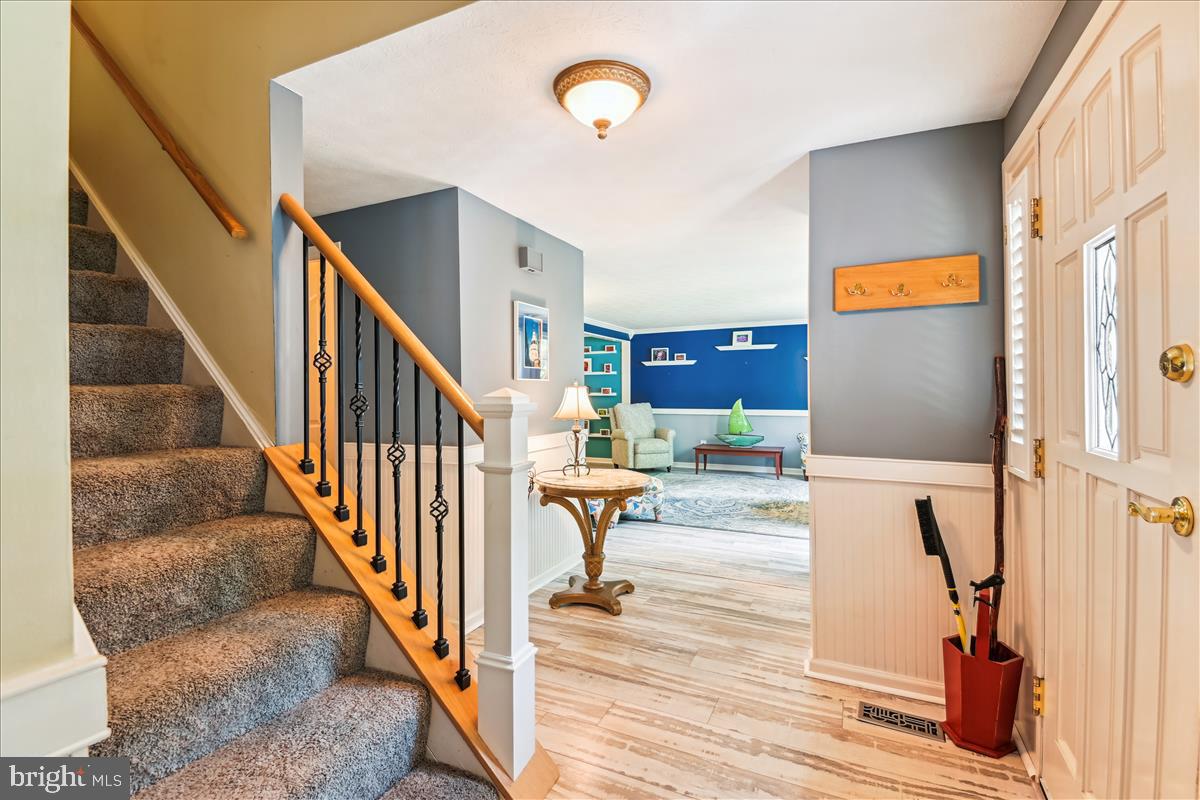 BAY HILLS - Residential