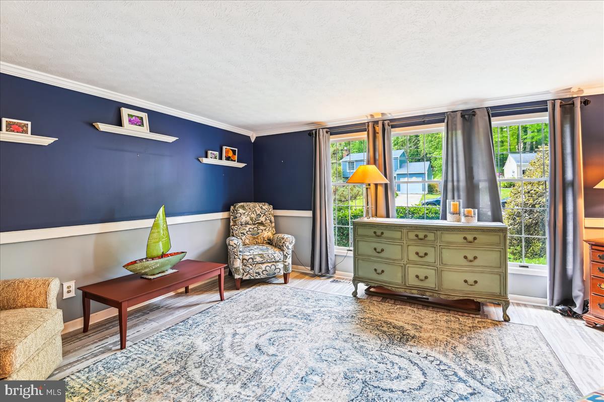 BAY HILLS - Residential