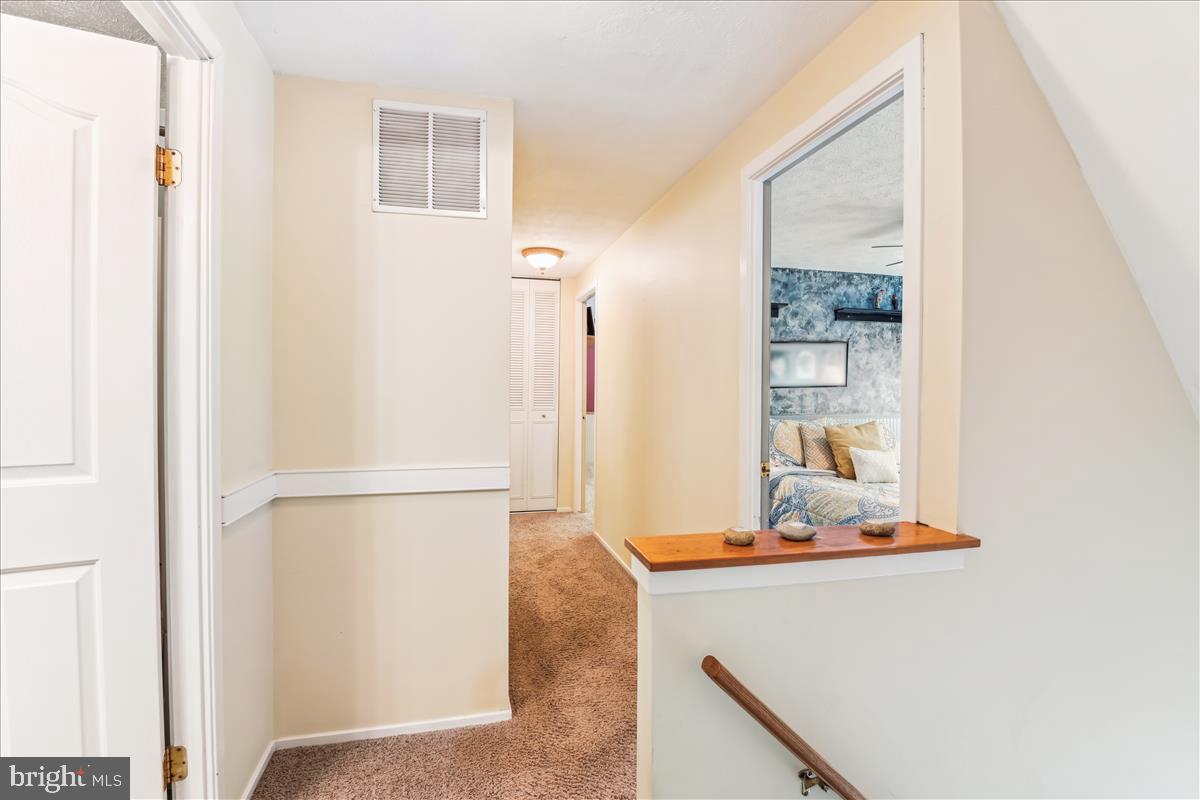 BAY HILLS - Residential