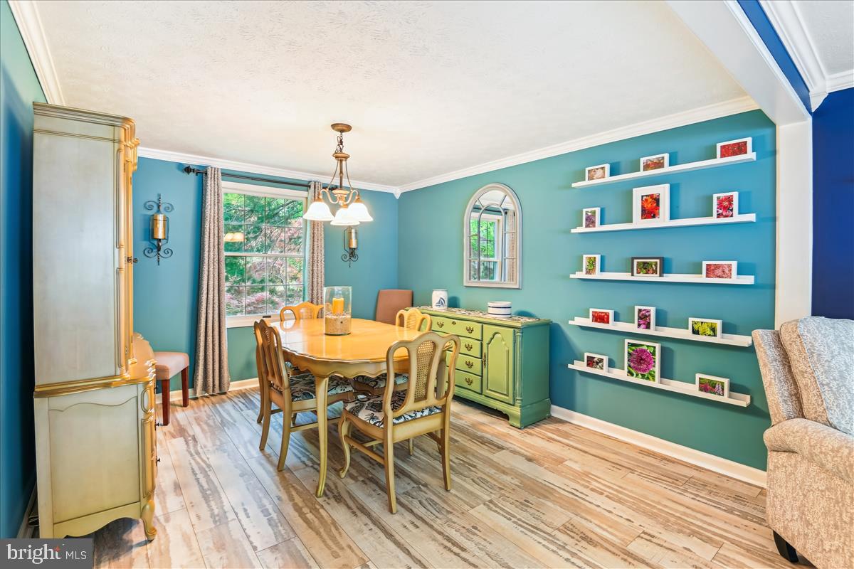 BAY HILLS - Residential