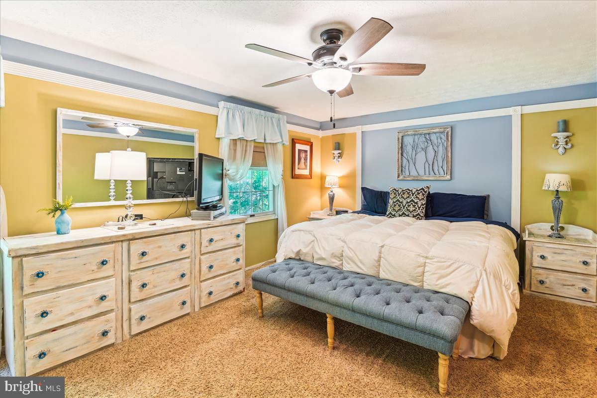 BAY HILLS - Residential