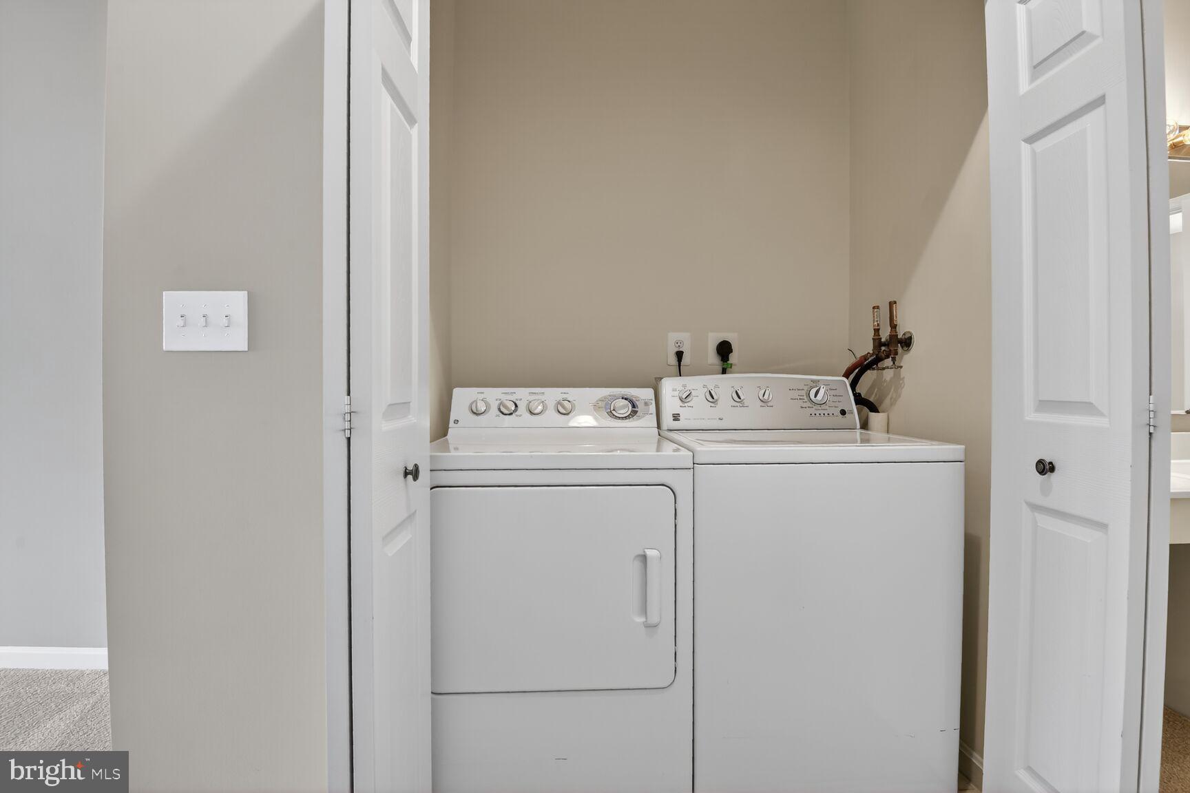 MAGNOLIAS AT LANSDOWNE WOODS - Residential