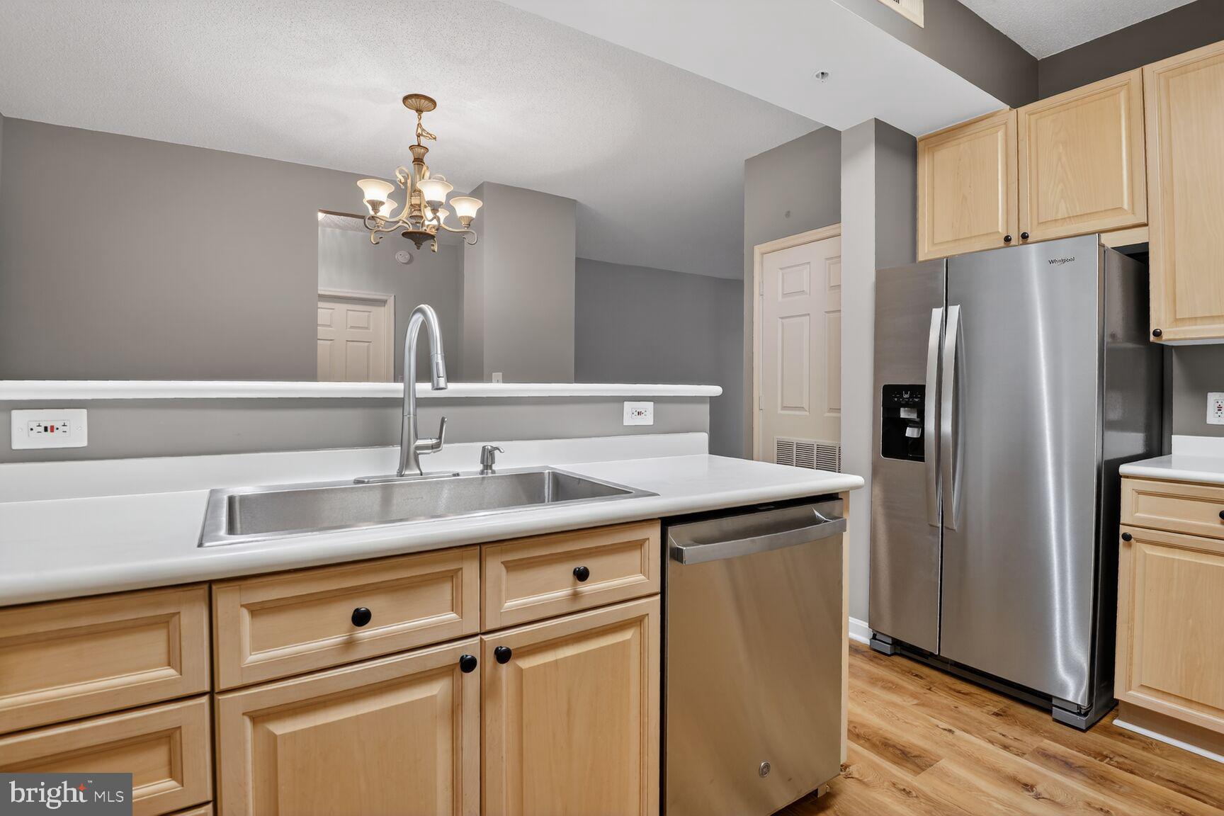 MAGNOLIAS AT LANSDOWNE WOODS - Residential