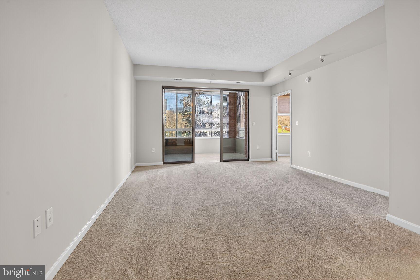 MAGNOLIAS AT LANSDOWNE WOODS - Residential