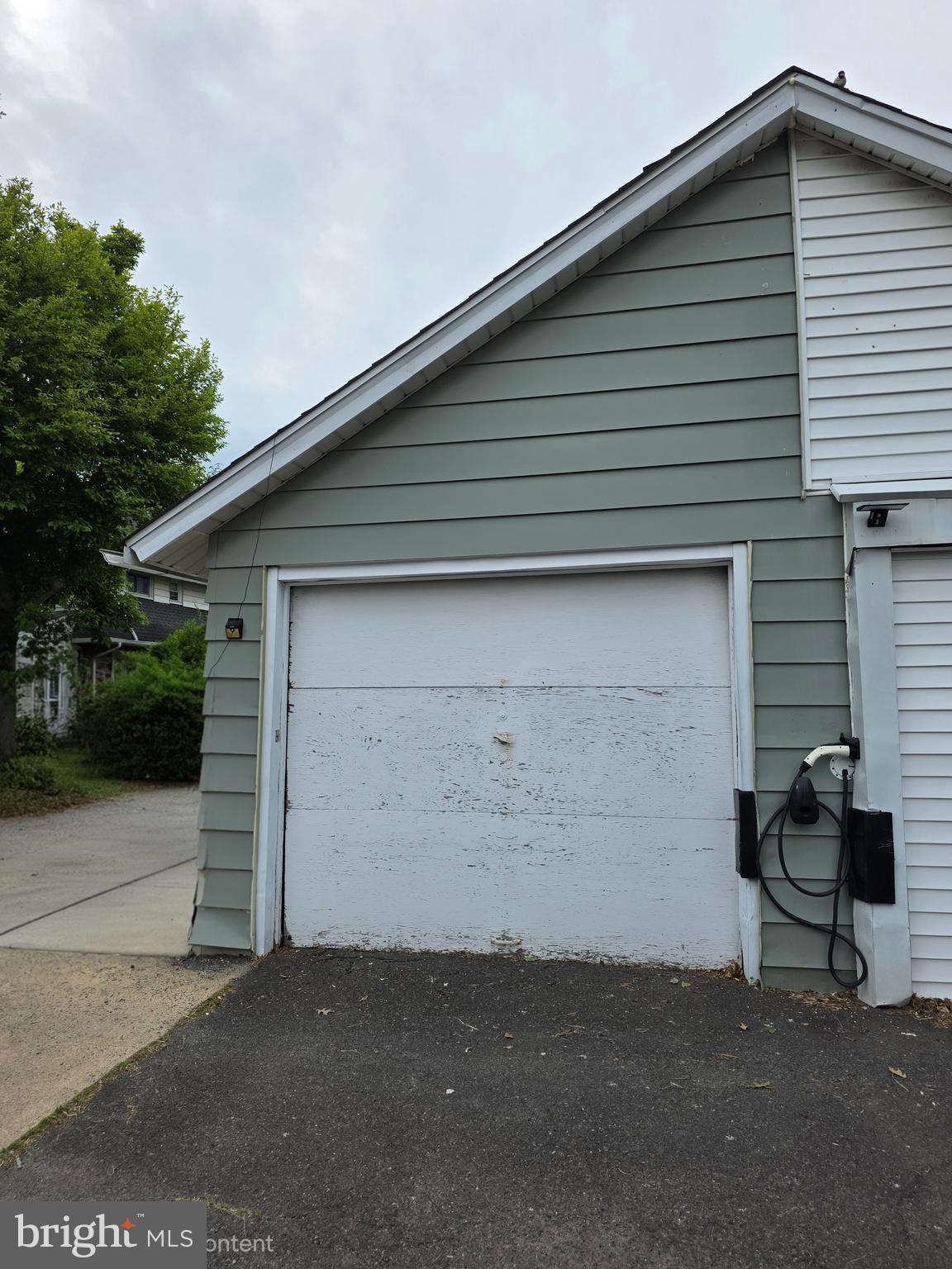 803 ASHBOURNE ROAD