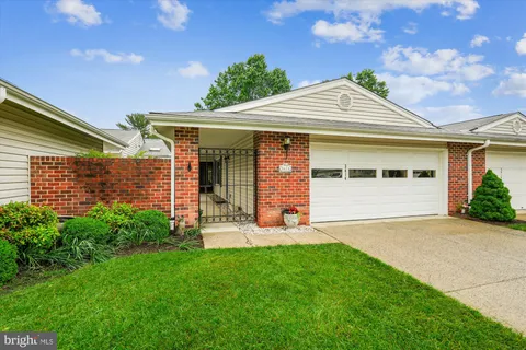 3414 Island Creek Court Unit 127-B, Silver Spring, MD MLS: MDMC2178108