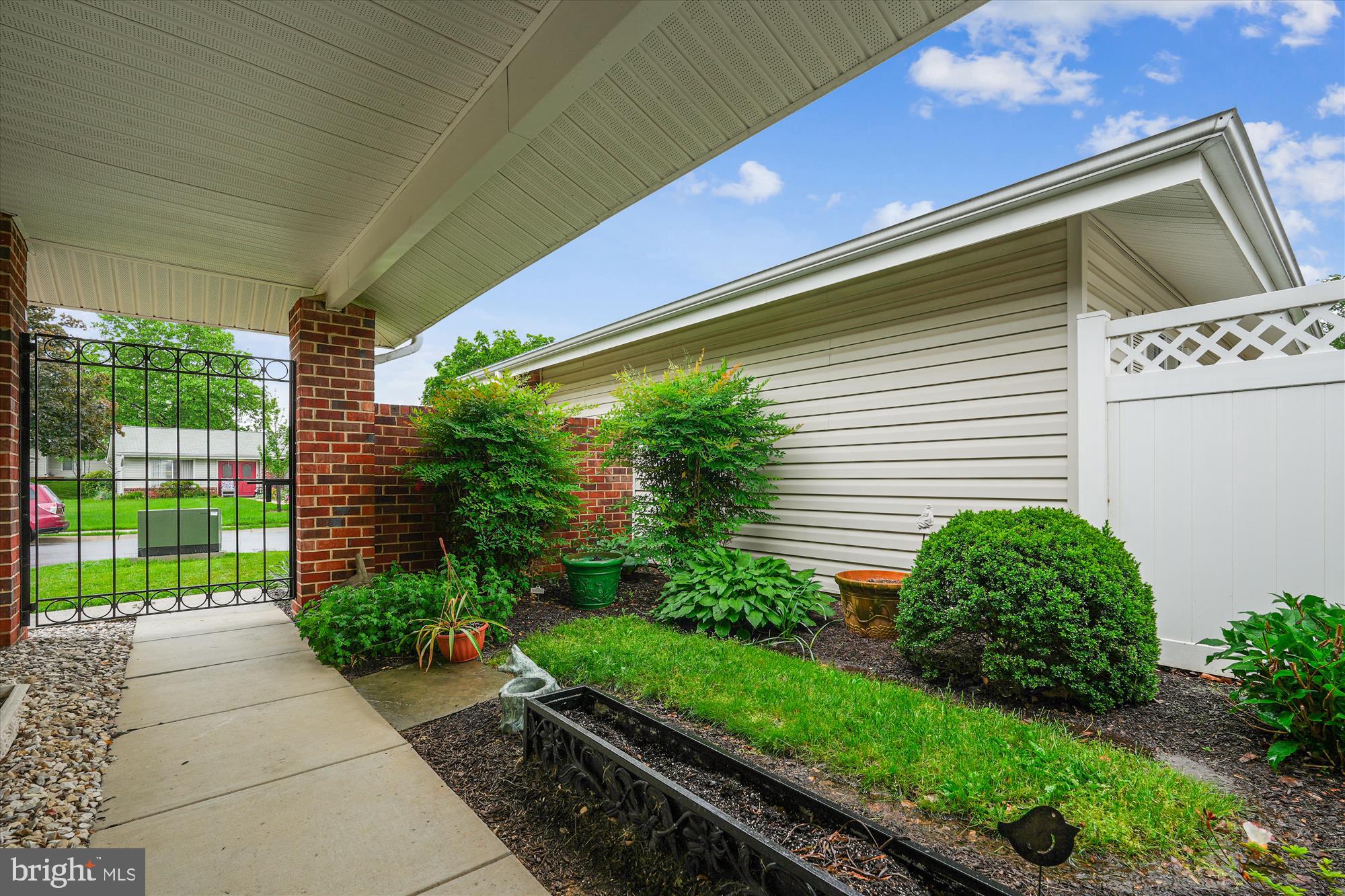 3414 ISLAND CREEK COURT 127-B