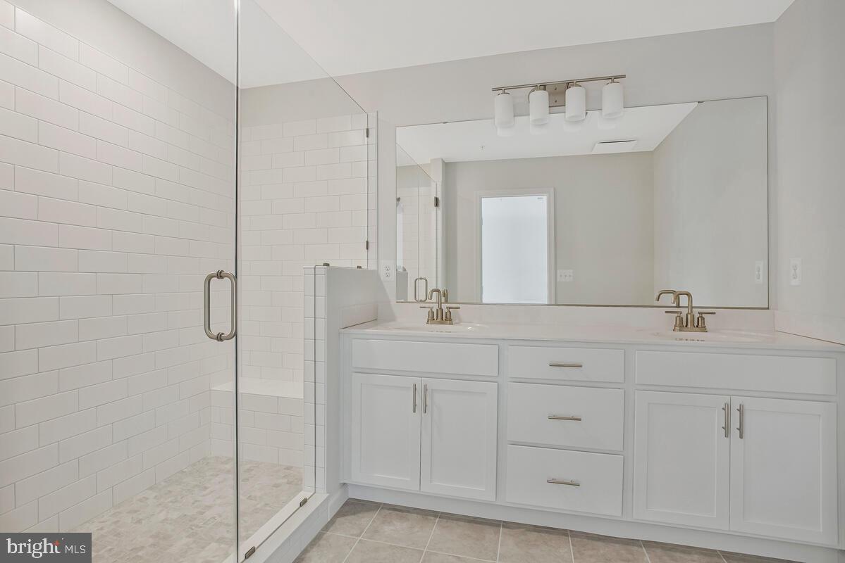 SELBY ON THE BAY - Residential