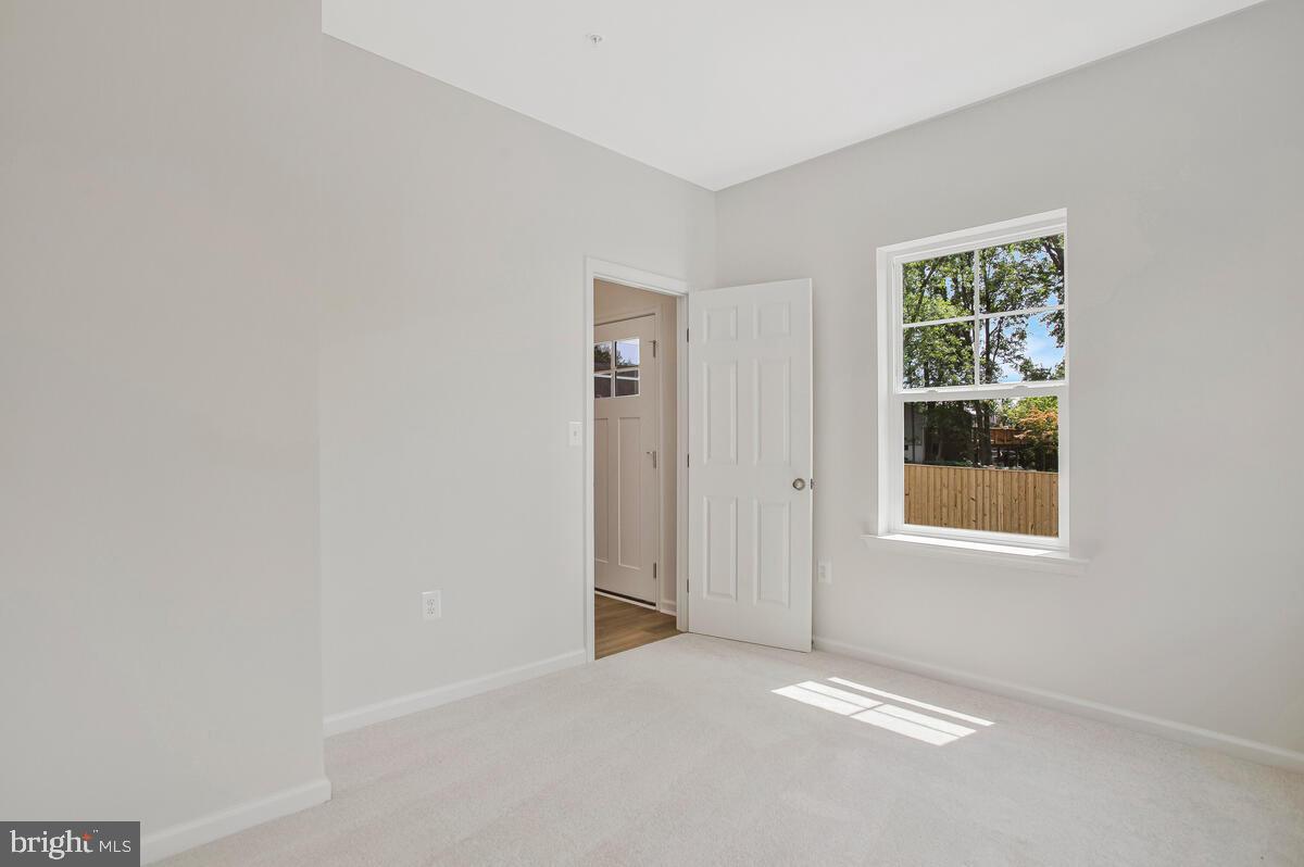 SELBY ON THE BAY - Residential