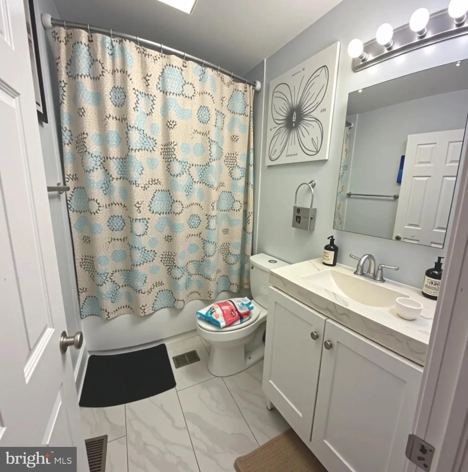 Baltimore, Maryland 21225, United States, 5 Bedrooms Bedrooms, ,3 BathroomsBathrooms,Residential,Coming Soon,184649