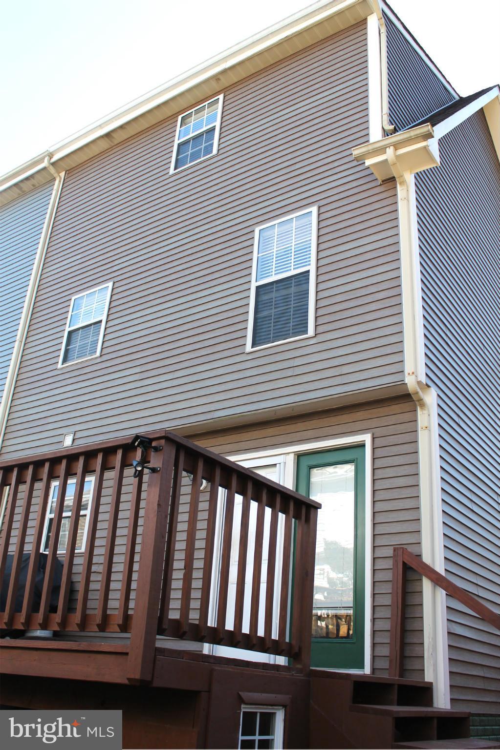 BURNT OAKS - Residential