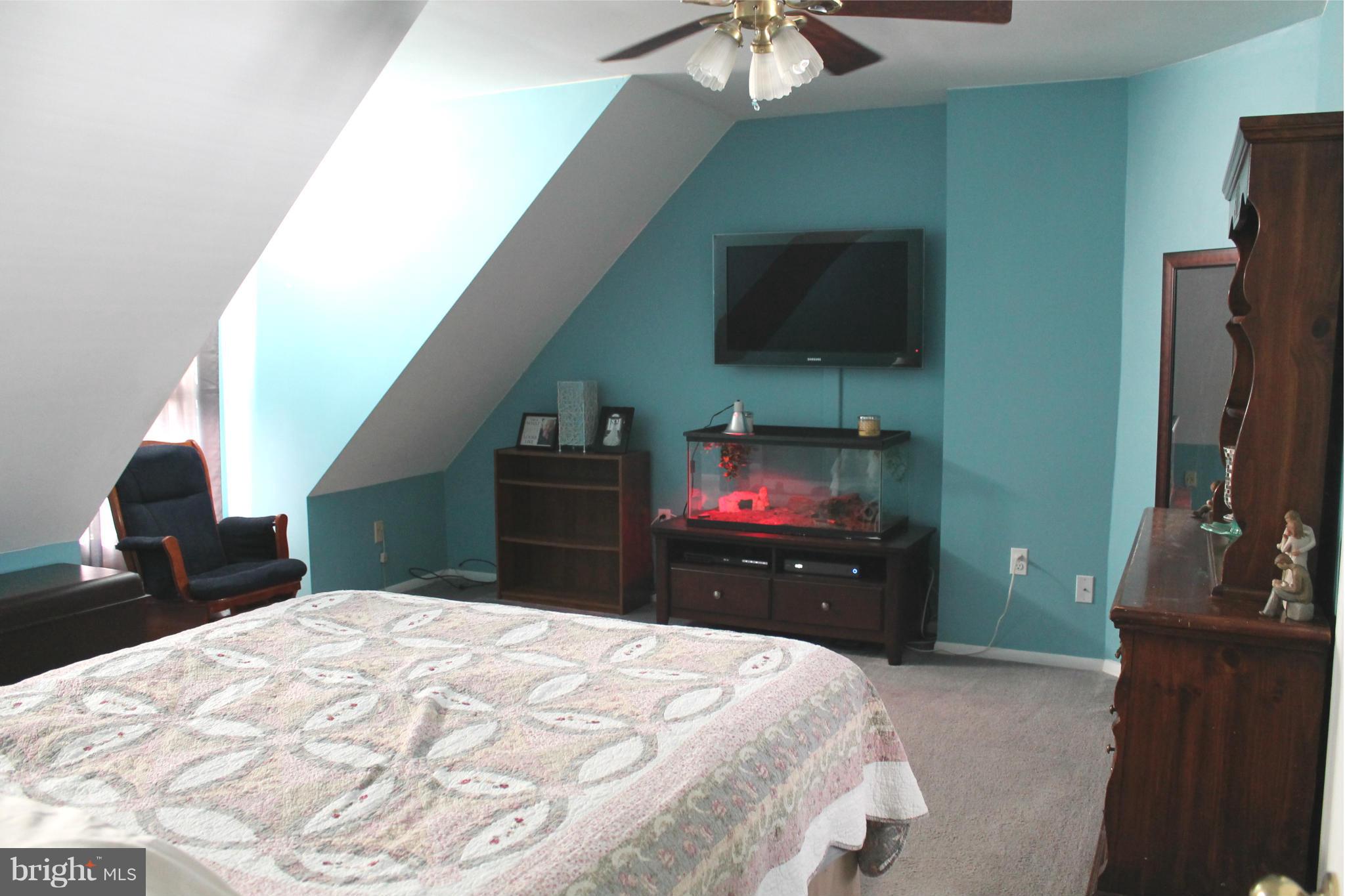 BURNT OAKS - Residential