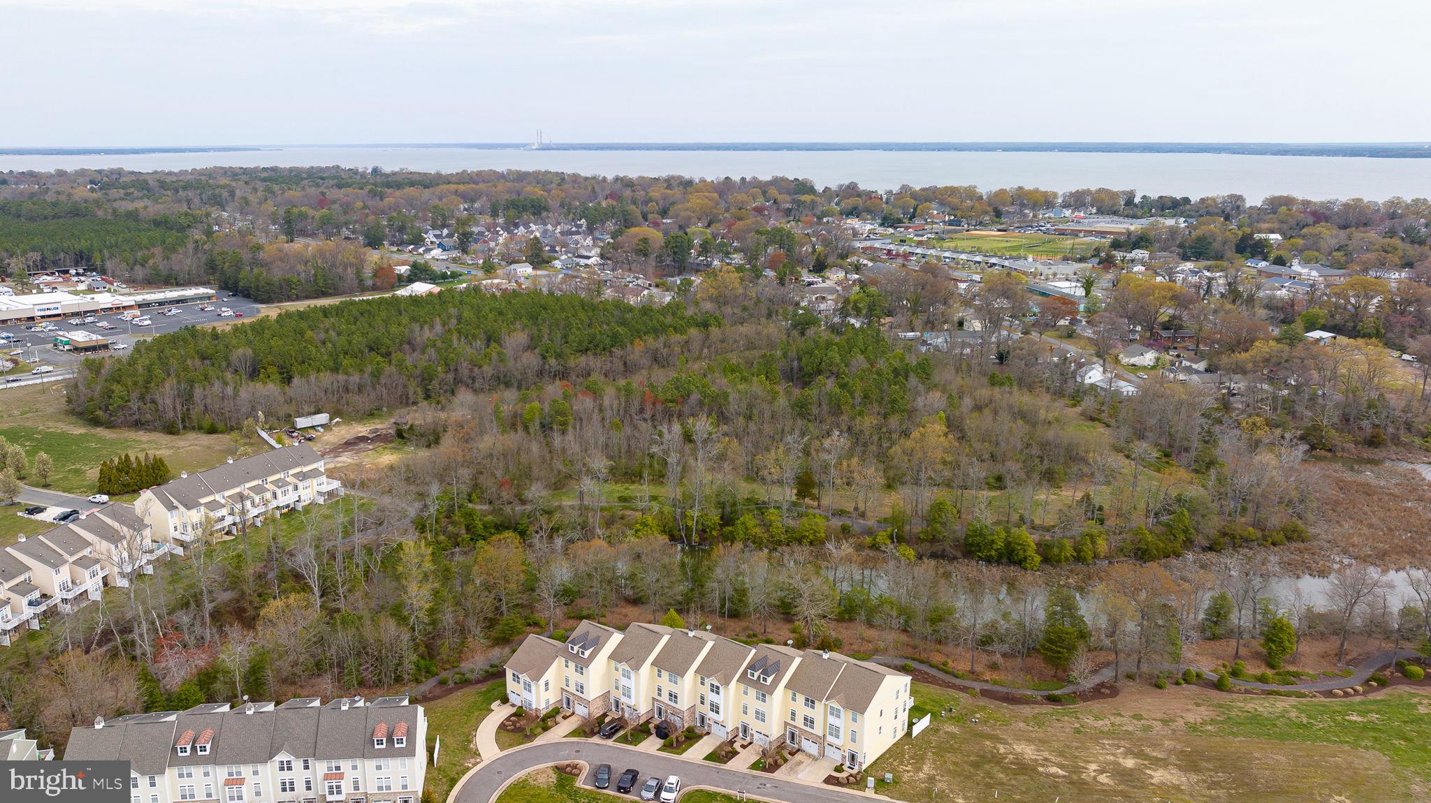 MONROE POINT TOWNHOUSES - Residential