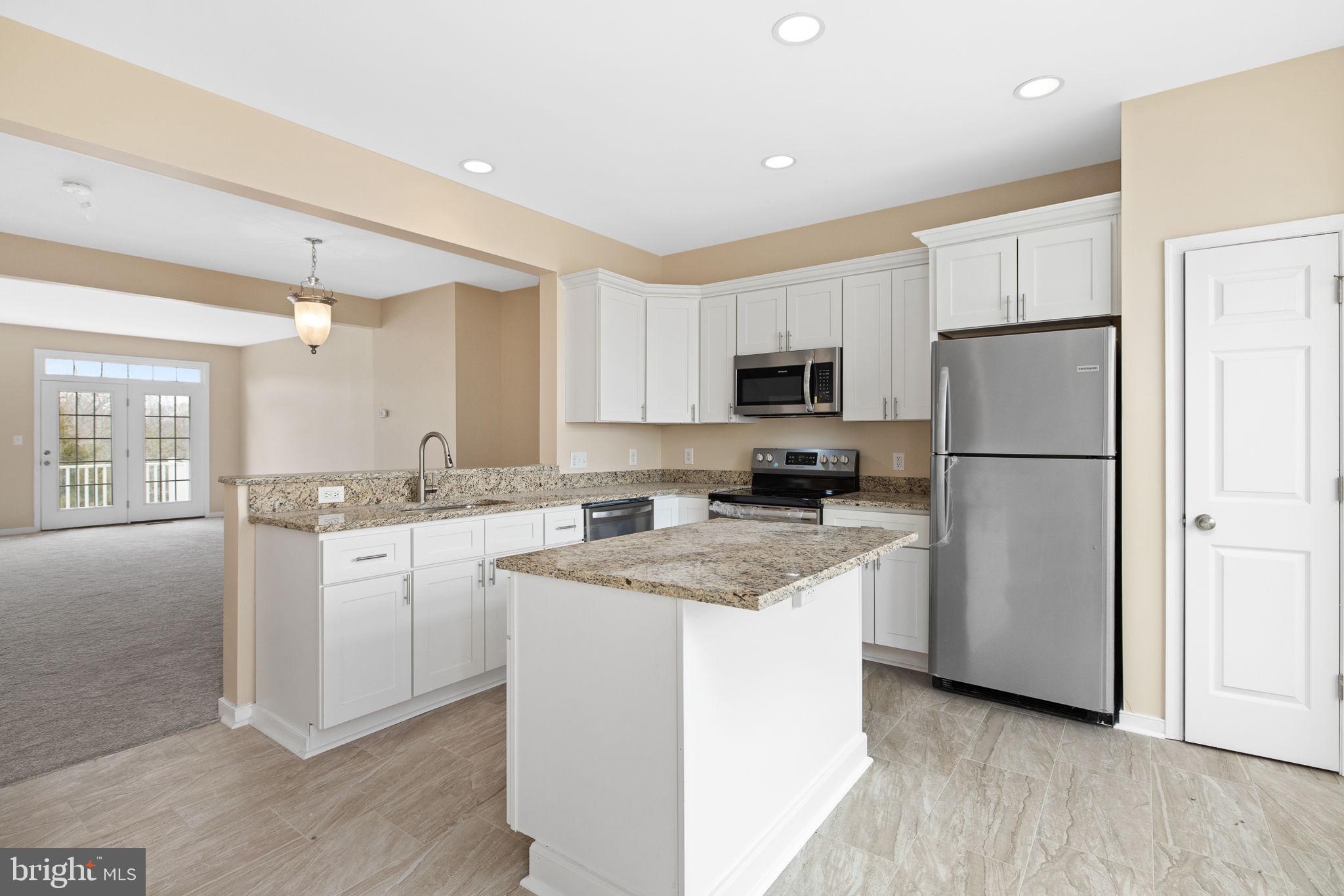 MONROE POINT TOWNHOUSES - Residential