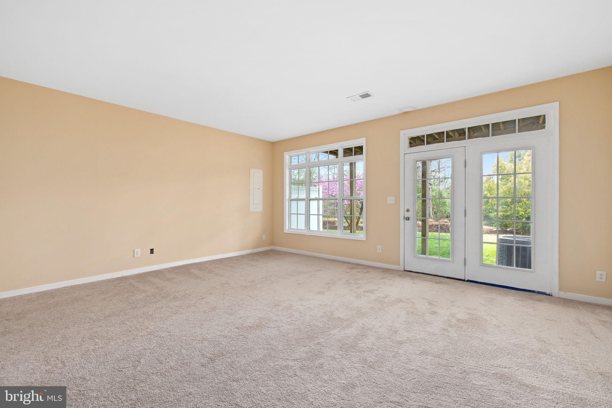 MONROE POINT TOWNHOUSES - Residential